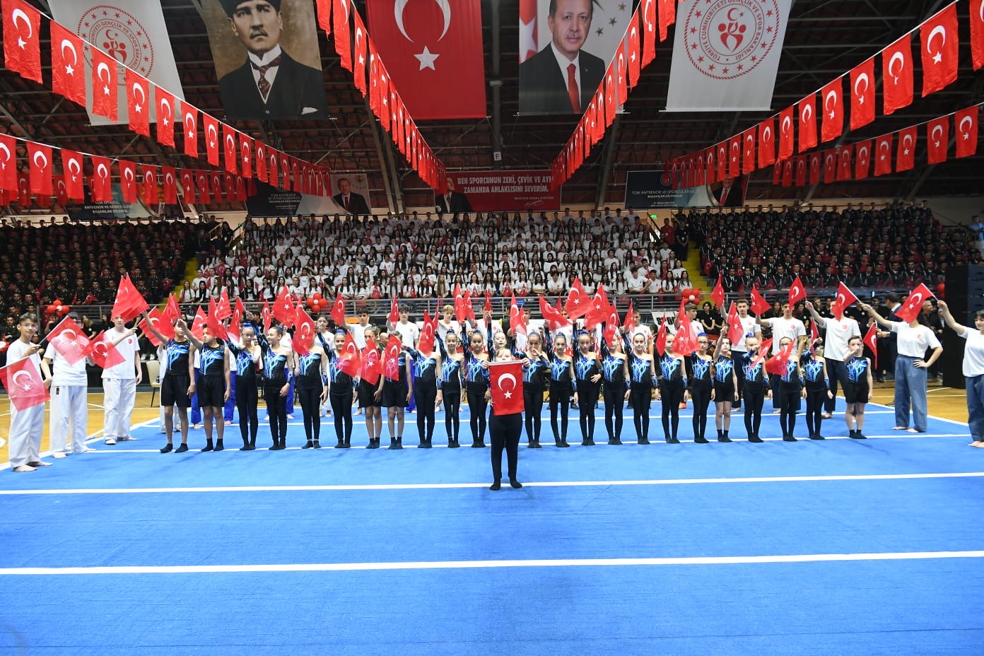 Rektör Oğurlu 19 Mayıs Atatürk’ü Anma, Gençlik ve Spor Bayramı Törenine Katıldı 4