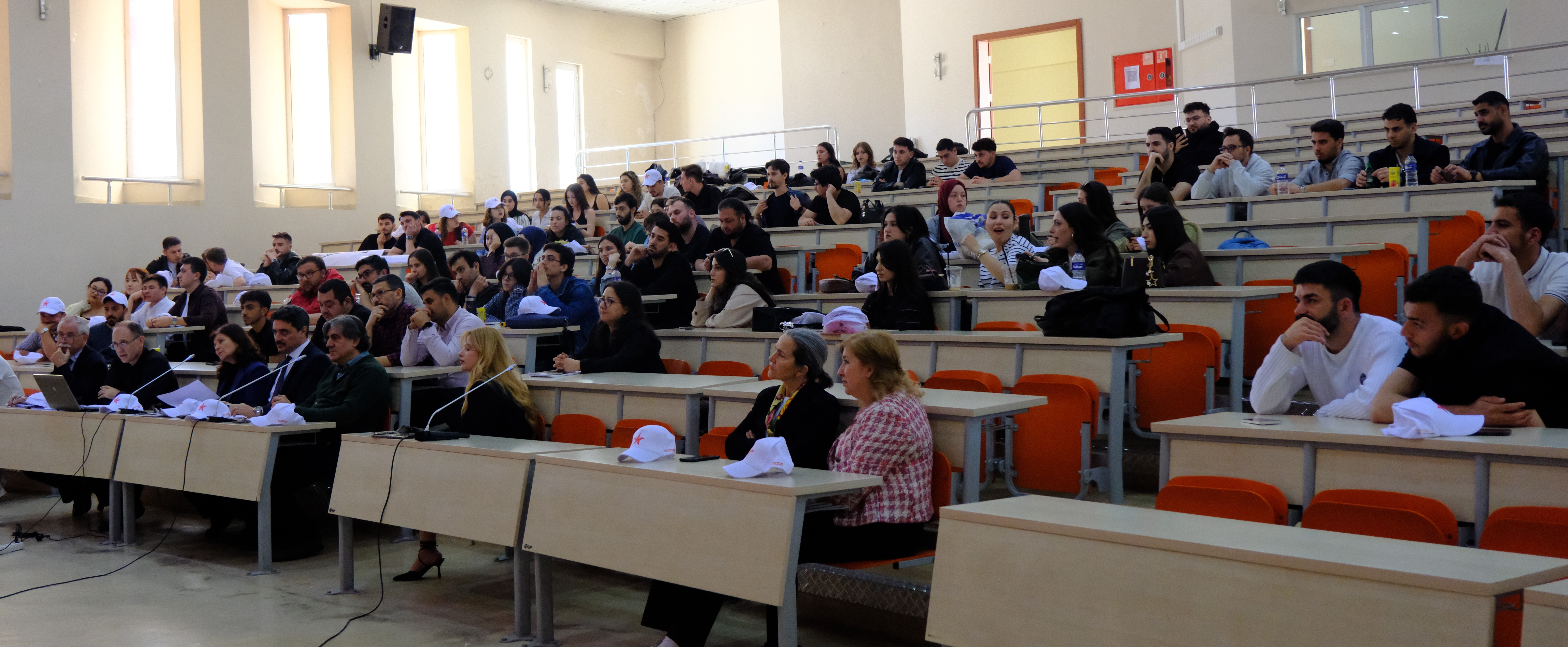 İnşaat Mühendisliği ev sahipliğinde Kuzey Boru'nun sponsorluğunda ÇUBUK MAKARNA KÖPRÜ YARIŞMASI düzenlendi. 8