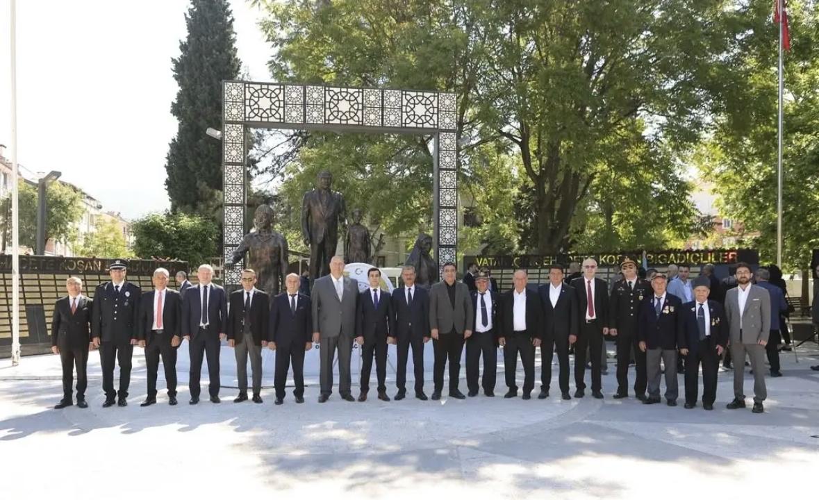 Yüksekokul Müdürümüz Doç. Dr. Binali KILIÇ, 19 Mayıs Atatürk'ü Anma Gençlik ve Spor Bayramı Dolayısıyla İlçemizde Düzenlenen Törene Katıldı. 2