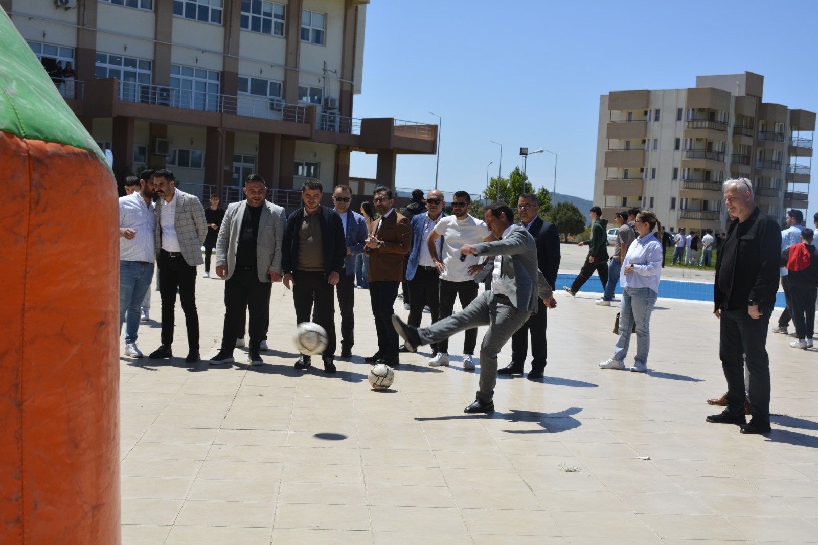 Burhaniye Uygulamalı Bilimler Fakültesinde Kültür, Sanat ve Spor Festivali Gerçekleştirildi 12