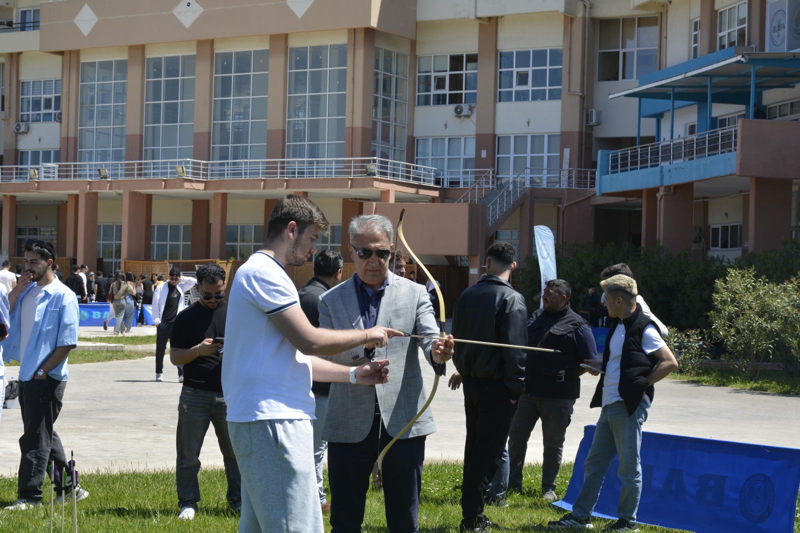 Burhaniye Uygulamalı Bilimler Fakültesinde Kültür, Sanat ve Spor Festivali Gerçekleştirildi 4