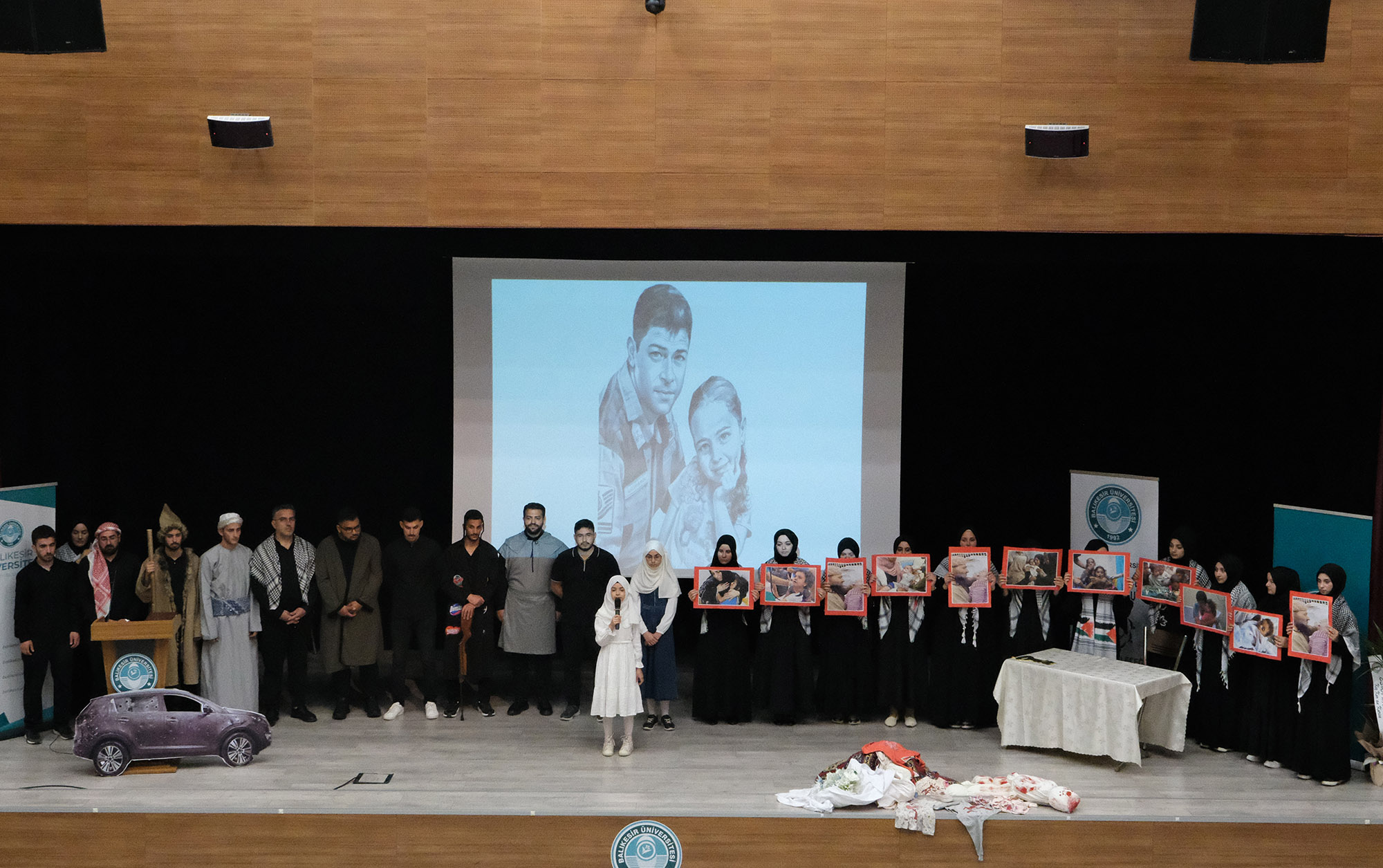 Gazzenin Sessiz Çığlığı BAÜN de Sahneye Taşındı 5