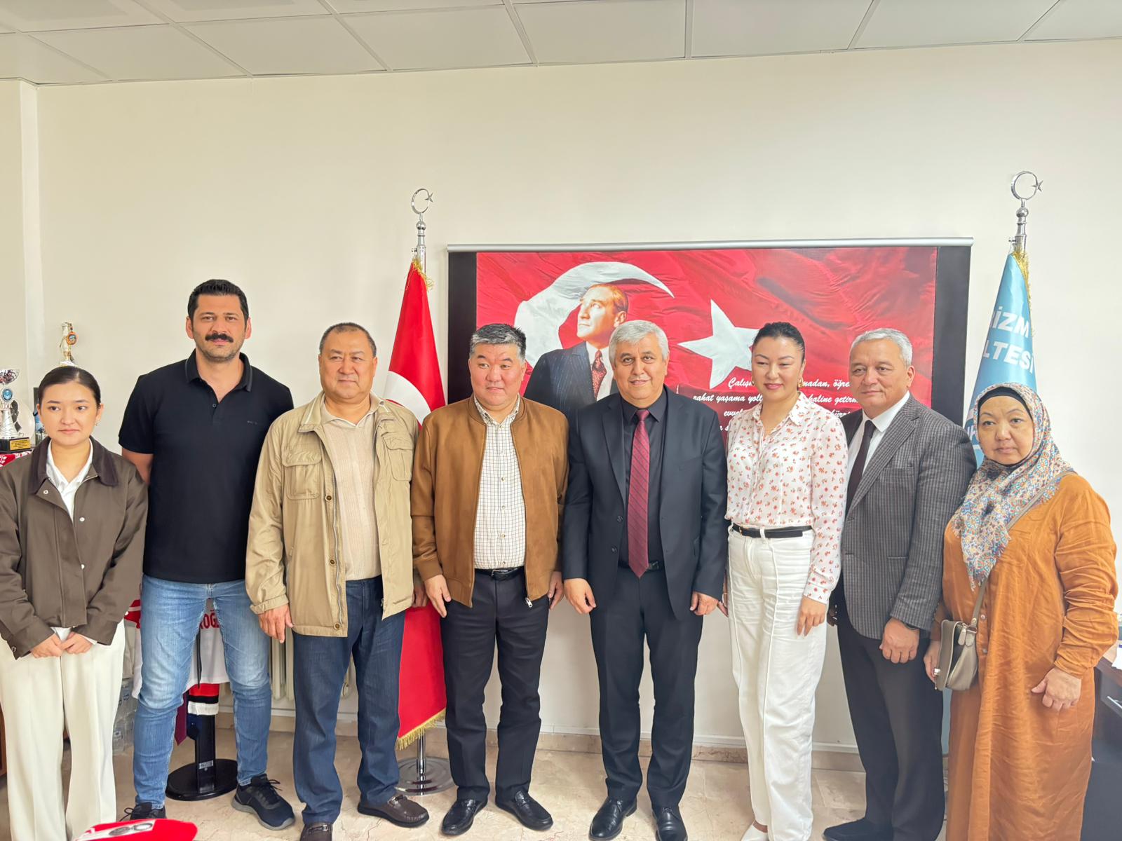 Kırgızistan Uluslararası Üniversitesi Rektör Yardımcıları Prof. Dr. Baatırbek AKILBEKOV ve Tolenbek Sh. ABDYROV ile Beraberindeki Akademik Heyet Fakültemizi Ziyaret Etti