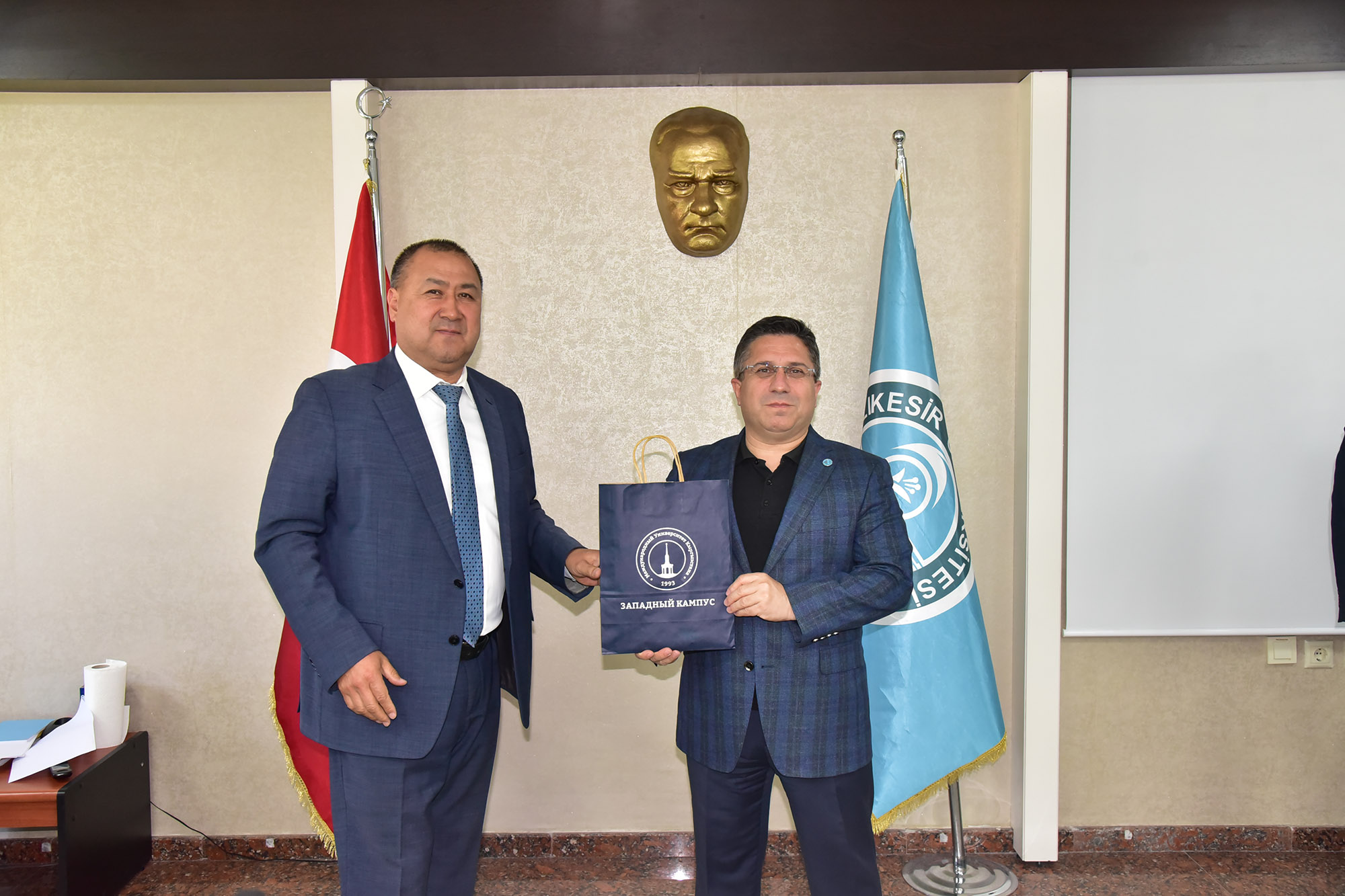 Kırgızistan Uluslararası Üniversitesinden BAÜN’e Akademik İş Birliği Ziyareti 9