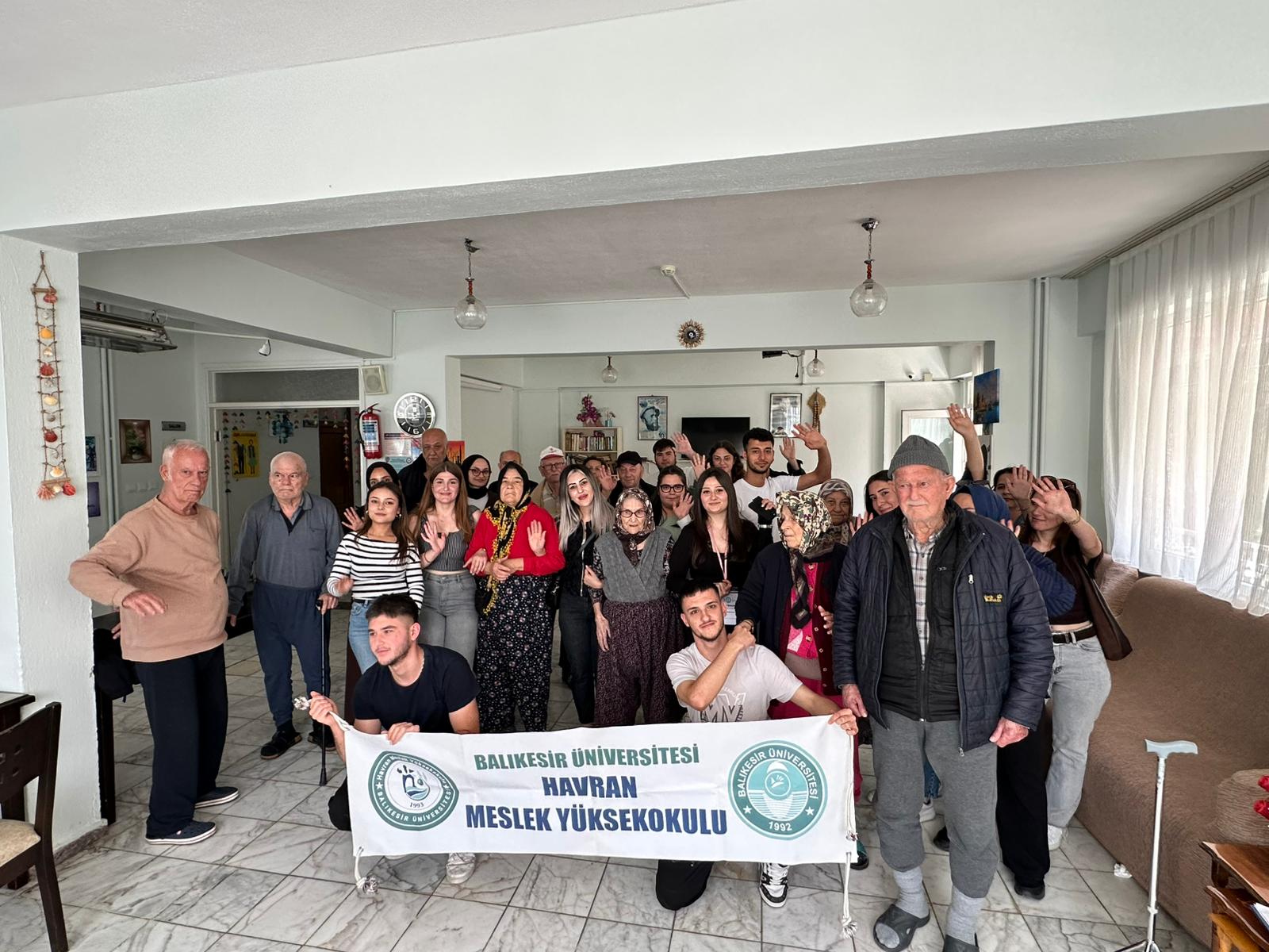 Bayram Öncesi Havran MYO Öğrencilerinden Anlamlı Ziyaret 2