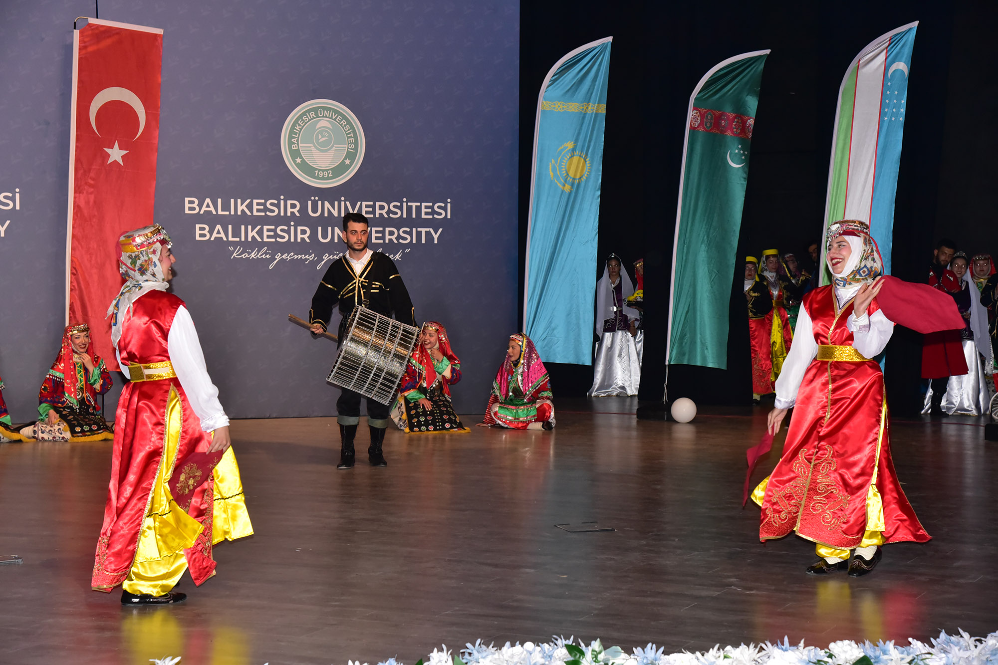 Türk Dünyasının Renkleri BAÜN’de Sahneye Taşındı 7