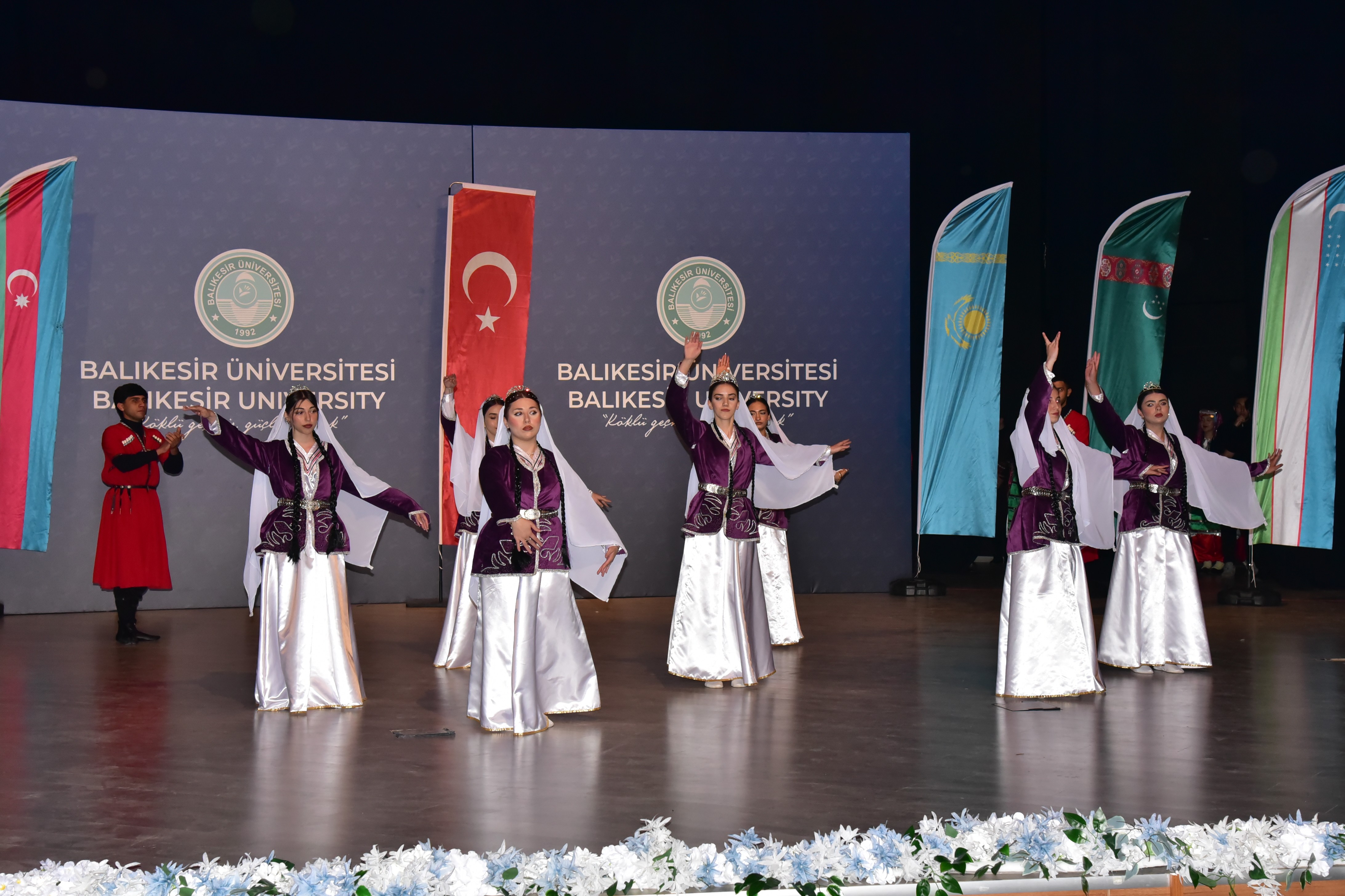 Türk Dünyasının Renkleri BAÜN’de Sahneye Taşındı 5