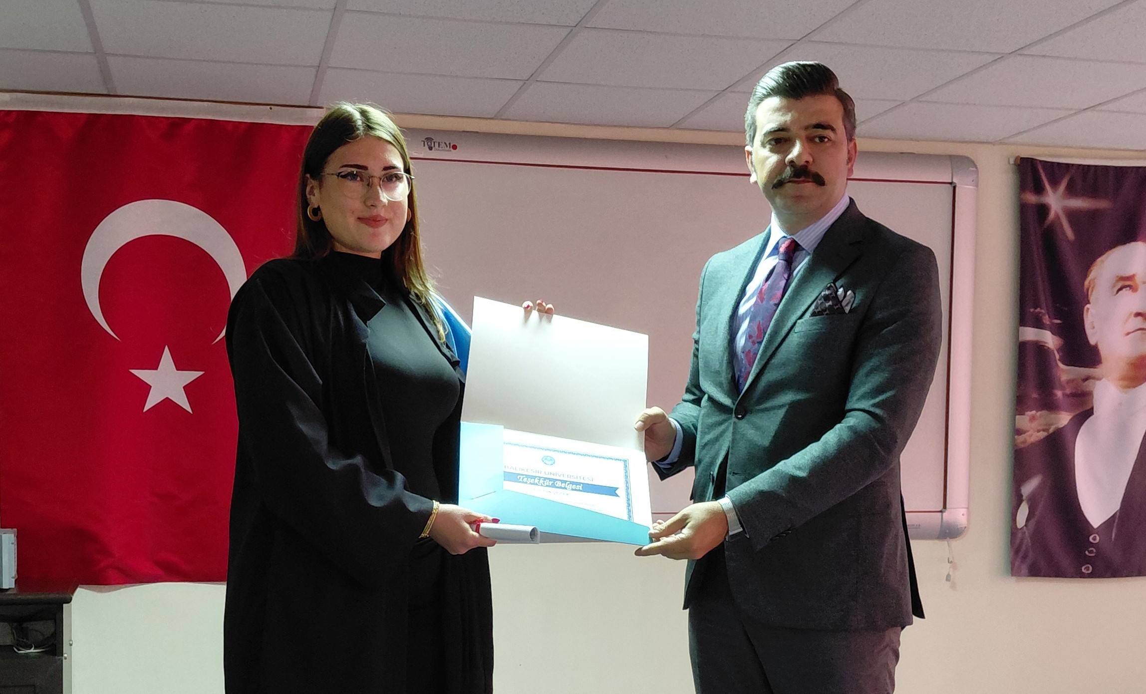 BAÜN Ayvalık MYO’da 31. Dönem Mezunlarını Coşkuyla Uğurladı 11