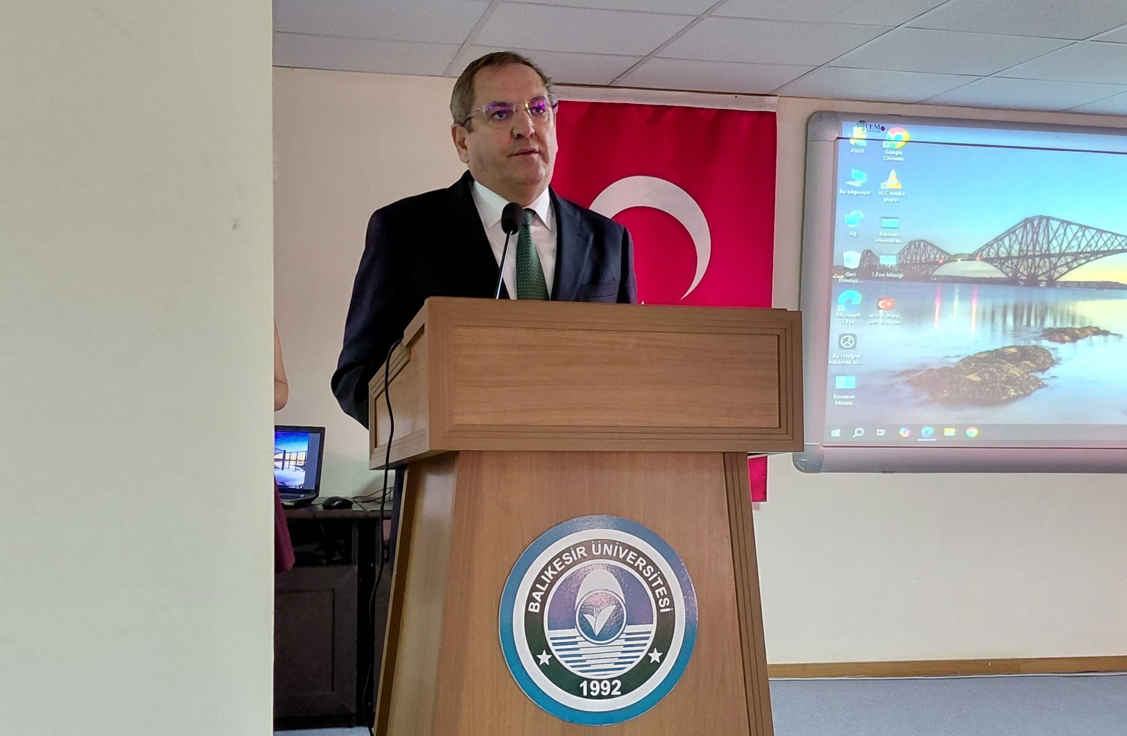 BAÜN Ayvalık MYO’da 31. Dönem Mezunlarını Coşkuyla Uğurladı 5