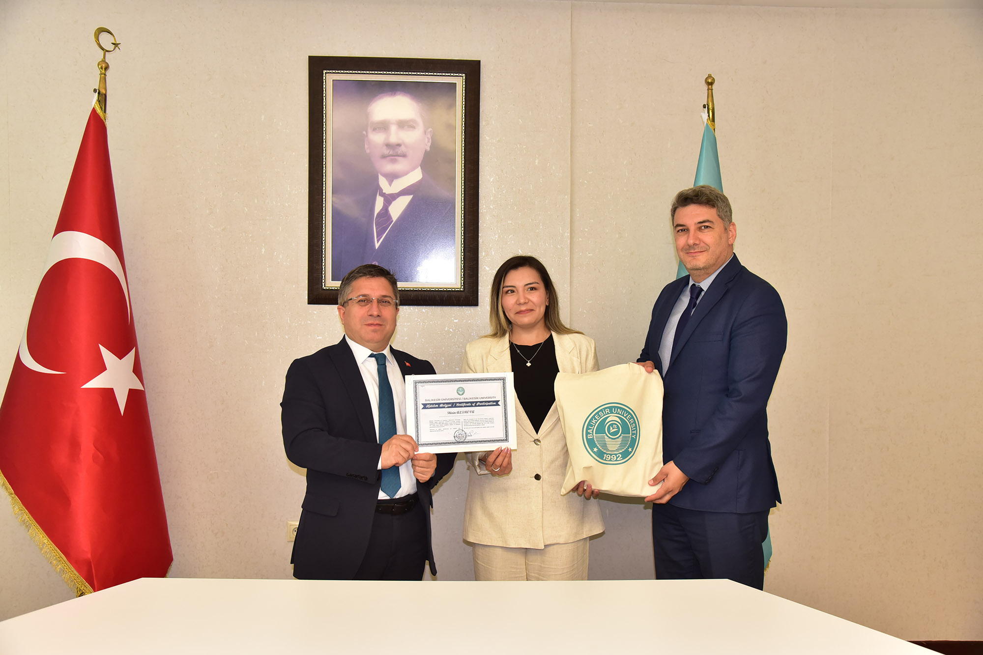 BAÜN’de Kırgızistan Uluslararası Üniversitesi Akademisyenlerine Sertifika Töreni Düzenlendi 8