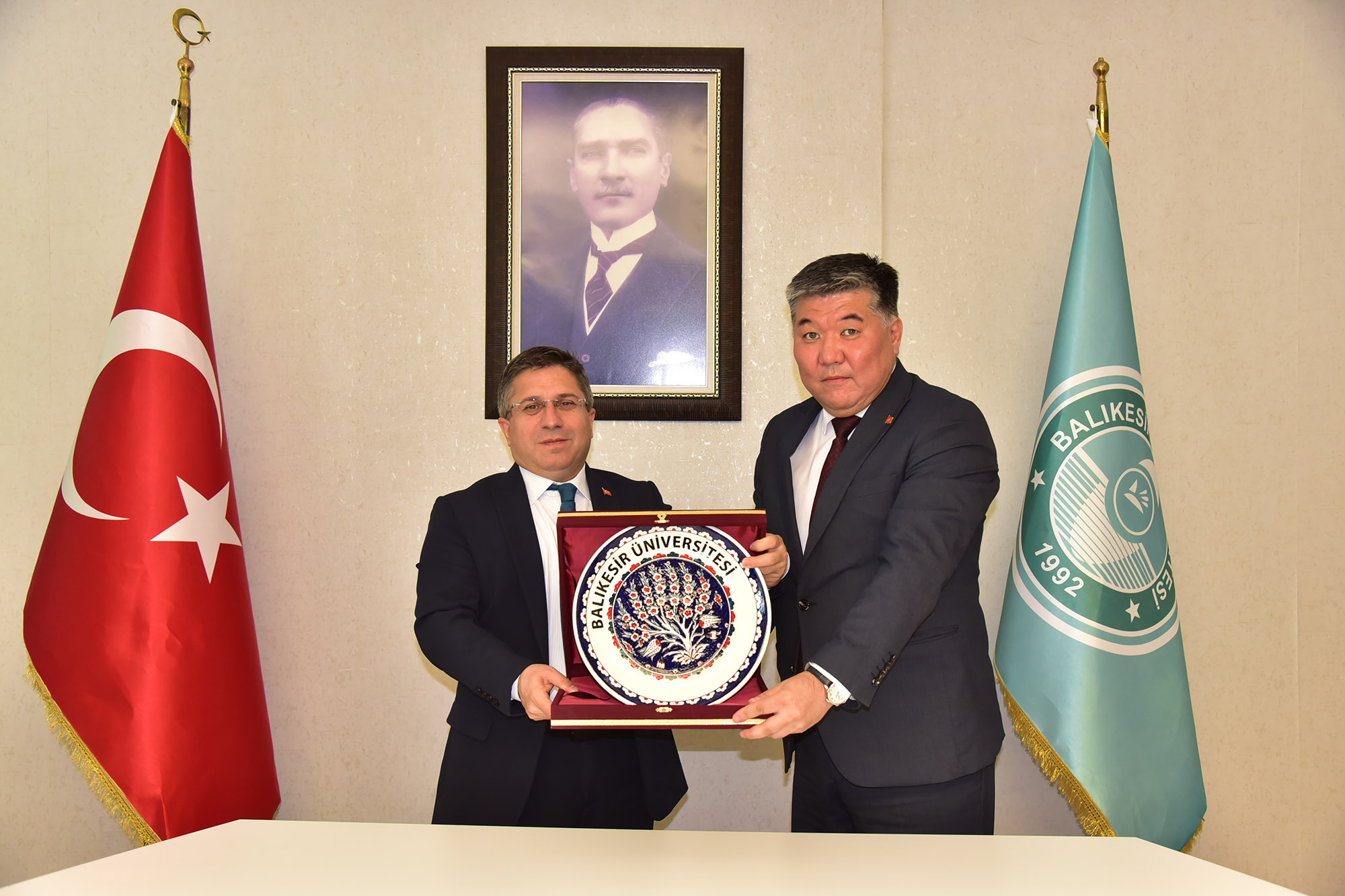 BAÜN’de Kırgızistan Uluslararası Üniversitesi Akademisyenlerine Sertifika Töreni Düzenlendi 5