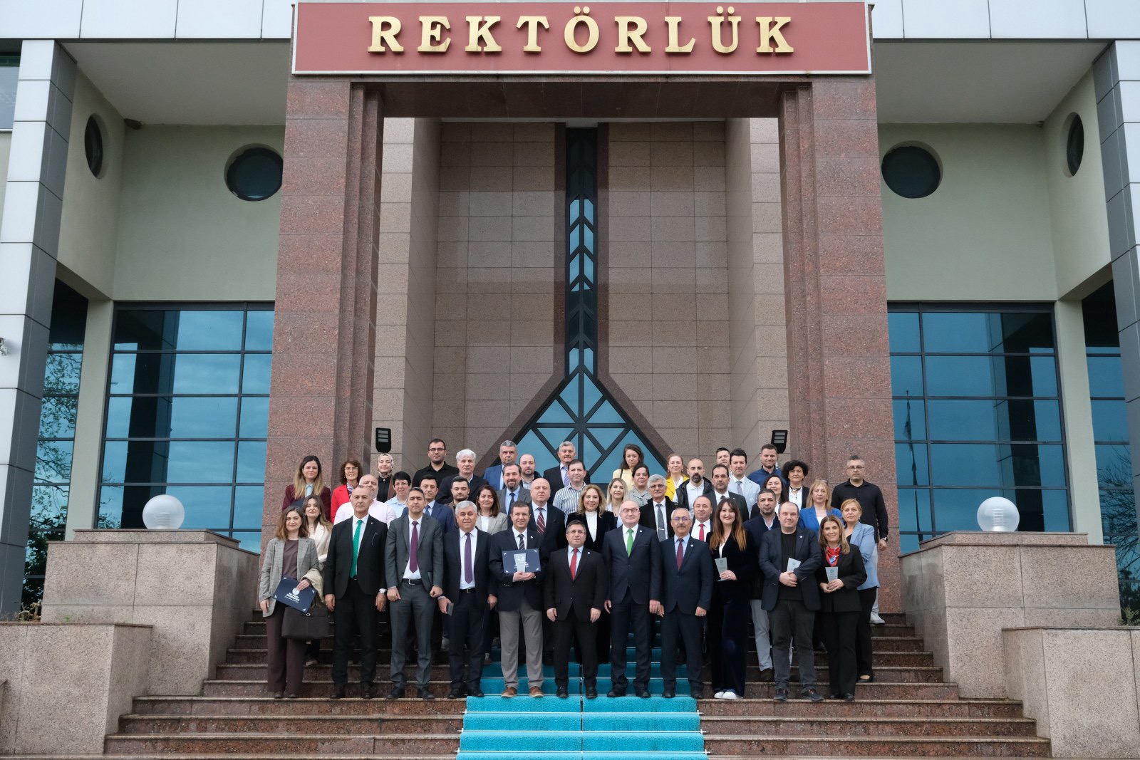 REKTÖRLÜKTEN TEŞEKKÜR
