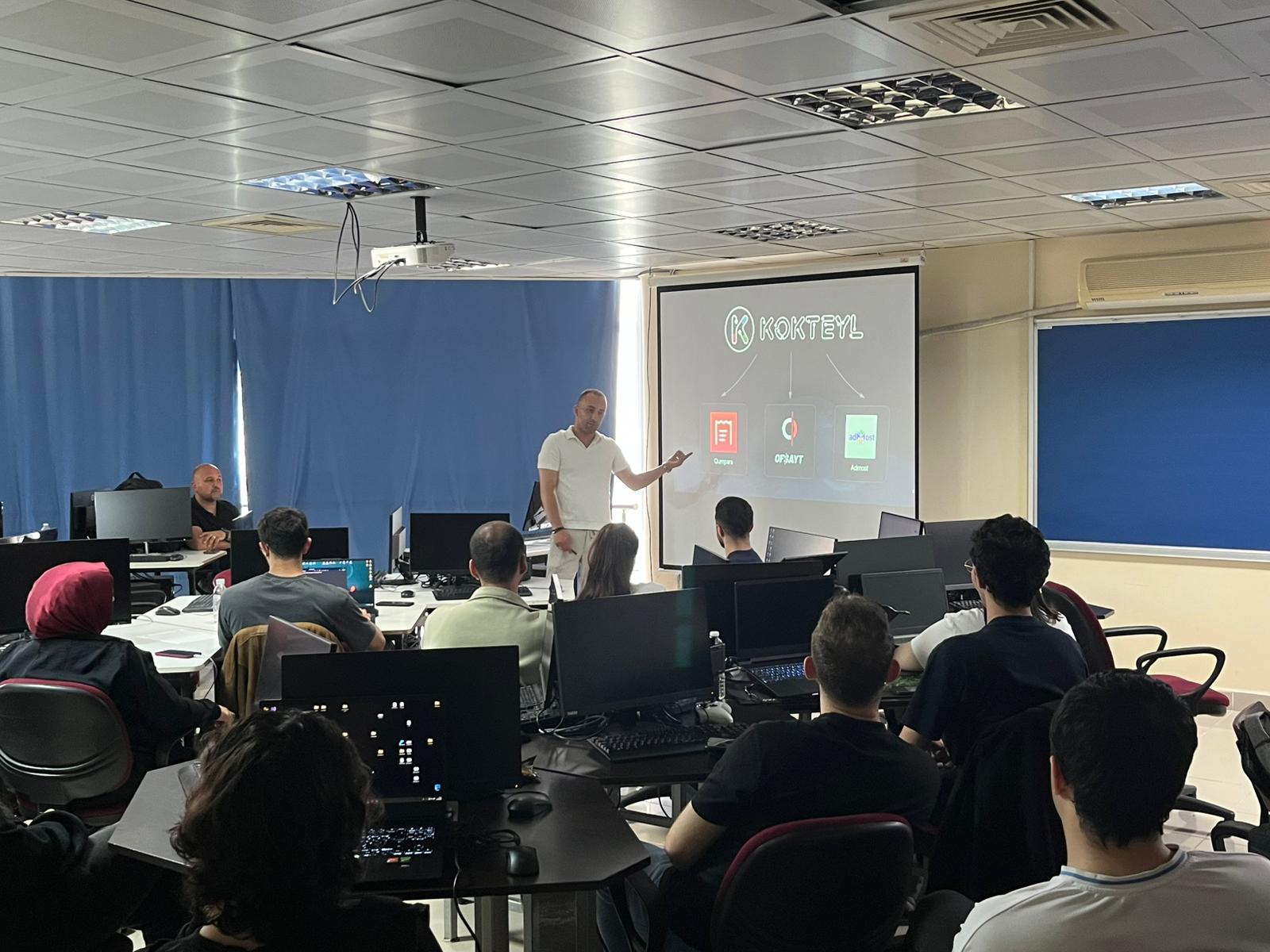 iOS Geliştirme ve Sektör Deneyimleri: Öğrencilerimiz Yazılım Mühendisi Erge Akova ile Bir Araya Geldi 2