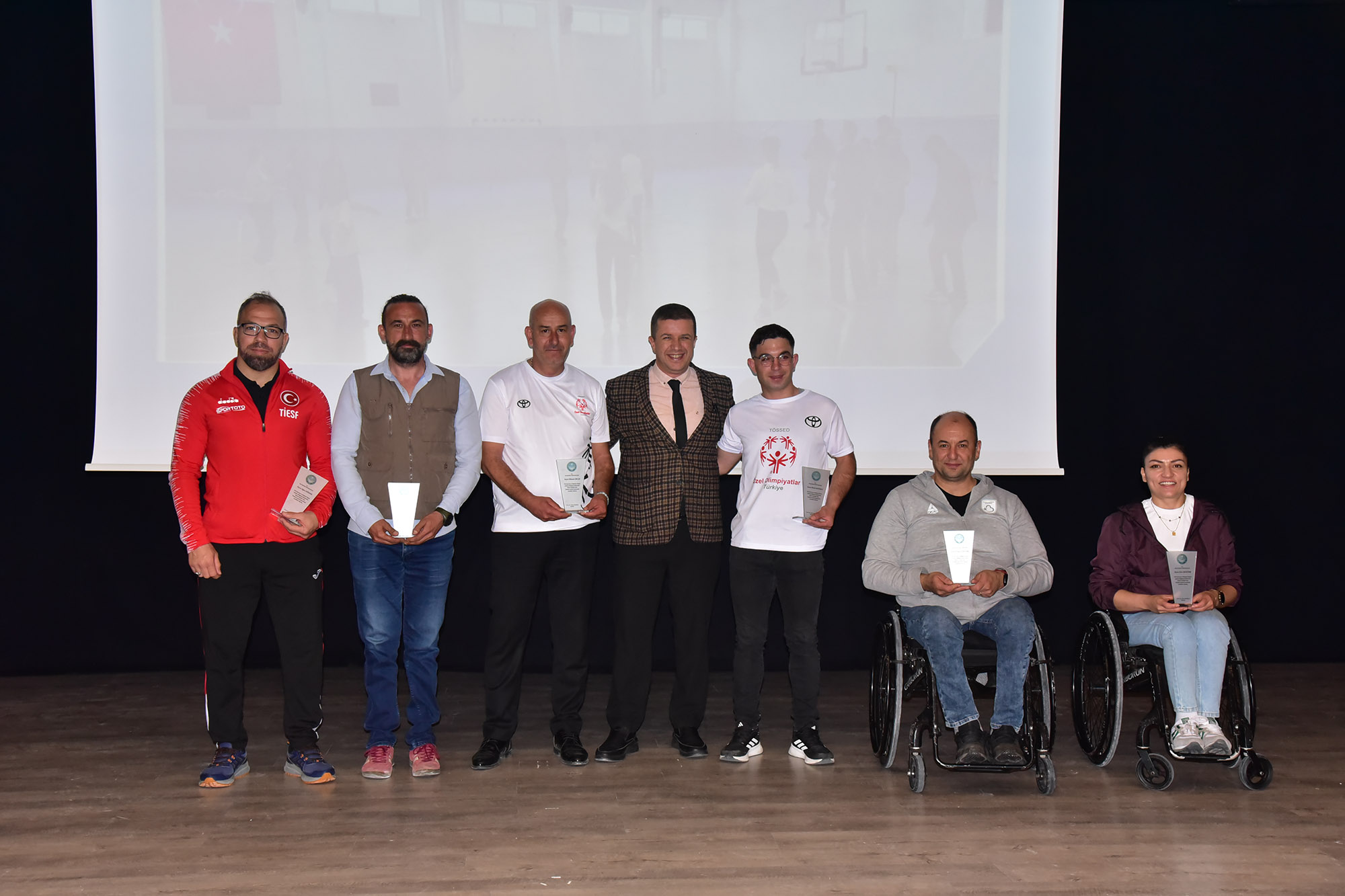BAÜN Spor Bilimleri Fakültesinde “Sporla Gülümsüyoruz” Projesi Mezuniyetle Taçlandı 9