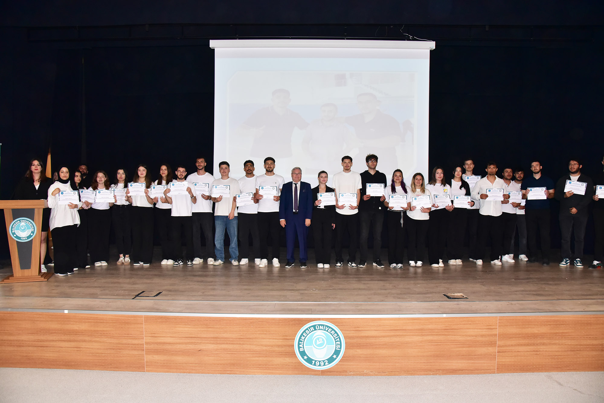 BAÜN Spor Bilimleri Fakültesinde “Sporla Gülümsüyoruz” Projesi Mezuniyetle Taçlandı 10