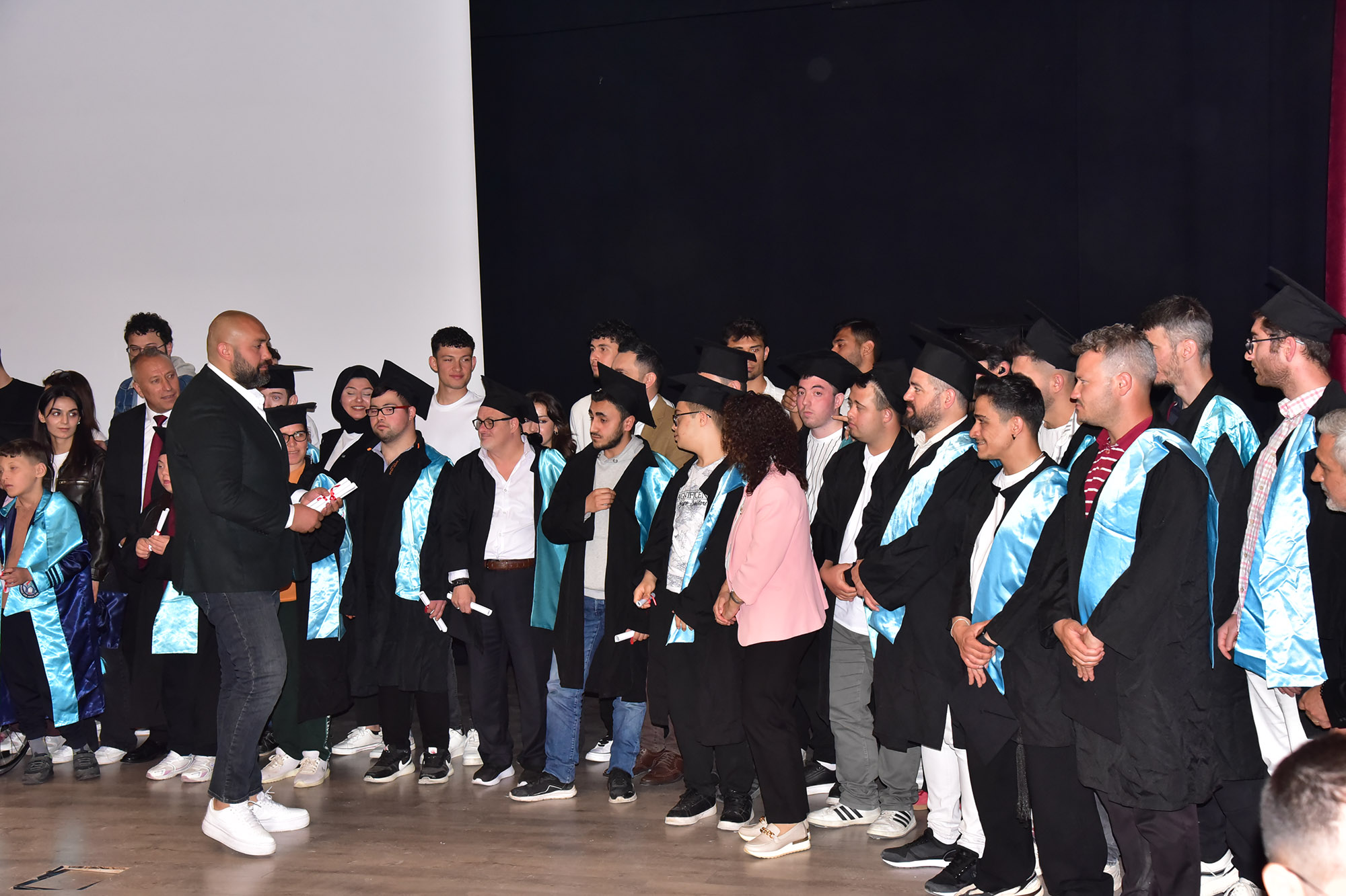 BAÜN Spor Bilimleri Fakültesinde “Sporla Gülümsüyoruz” Projesi Mezuniyetle Taçlandı 16
