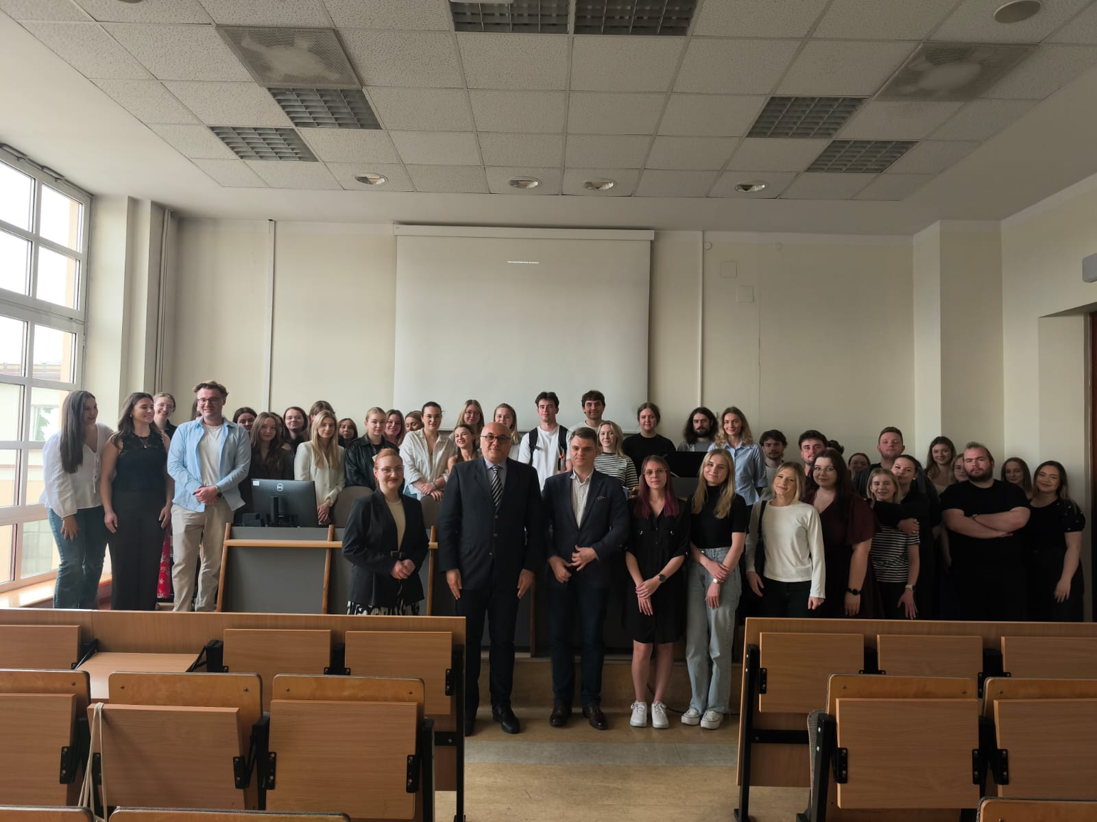 Fakültemiz Dekanı Prof. Dr. Mustafa Yasan Polonya Bialystok Üniversitesi Hukuk Fakültesinde Erasmus+ Ders Verme Hareketliliği Programı çerçevesinde akademik faaliyetler gerçekleştirdi 