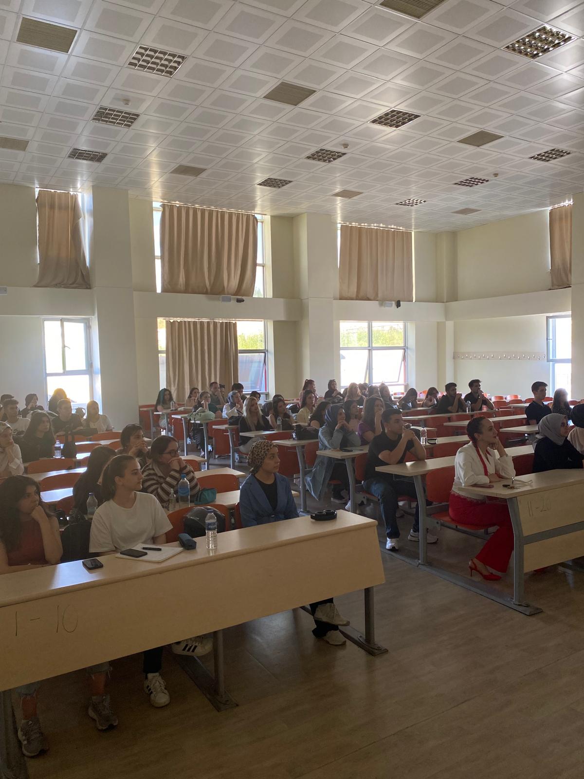 Sesinle Dokun Hayatlara” Konferansı Öğrencilerle Buluştu 4