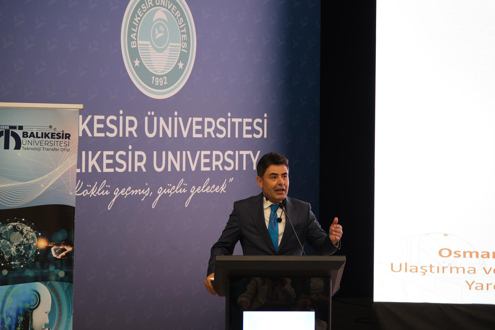 Ulaştırma ve Altyapı Bakan Yardımcısı Osman Boyraz, “Mesleki Eğitimde Güncel Yaklaşımlar Forumu”nda BAÜN’lü Öğrencilerle Buluştu 11