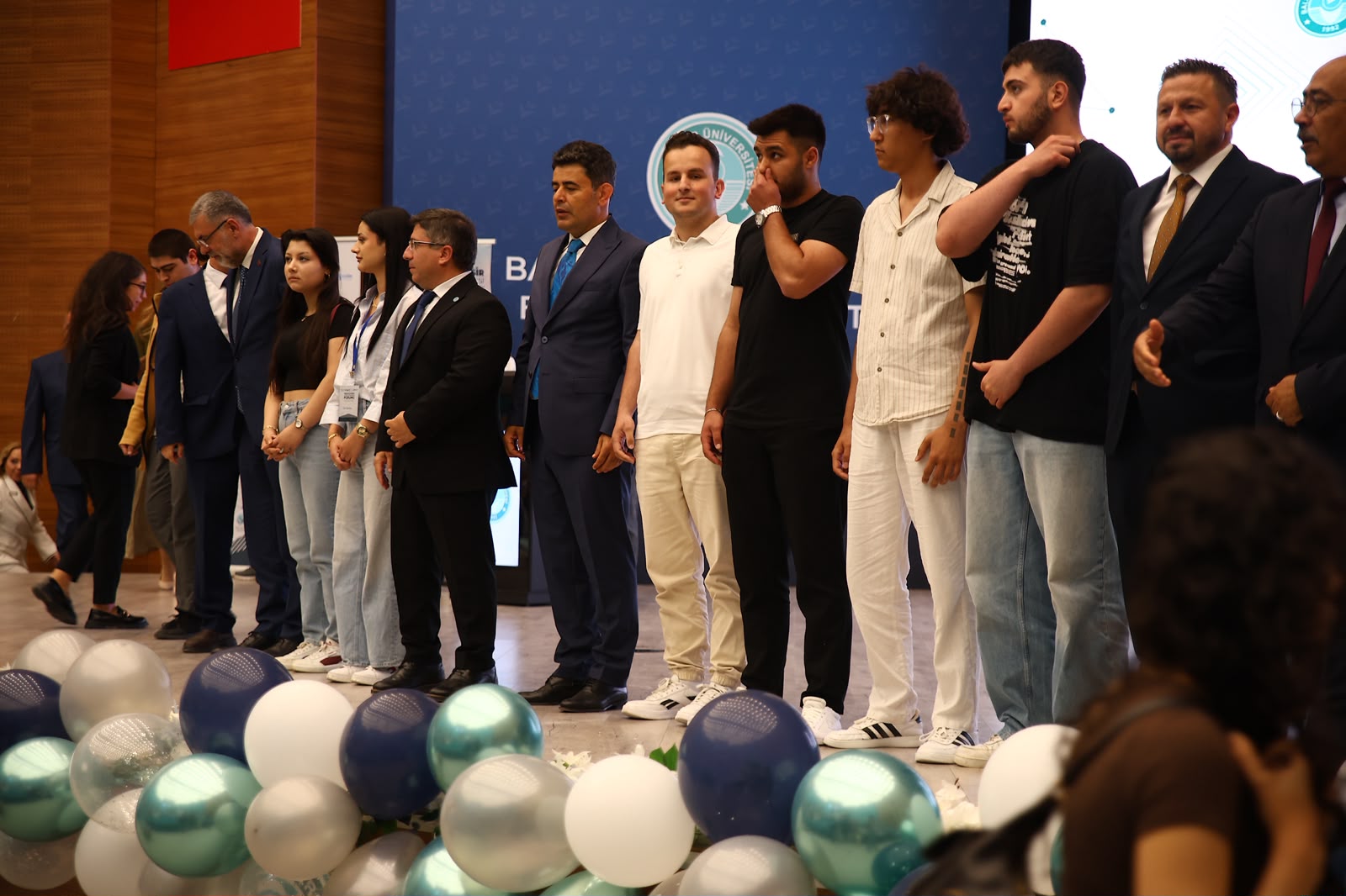Ulaştırma ve Altyapı Bakan Yardımcısı Osman BOYRAZ' dan Öğrencimize Ödül 4