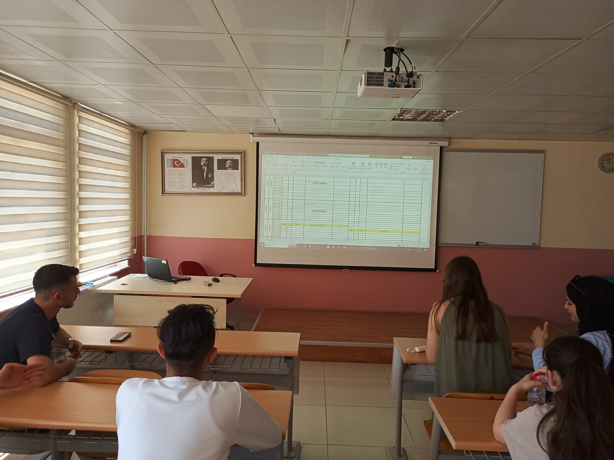 Öğrencilerimizle Final Sınav Programı Toplantısı Gerçekleştirildi 4
