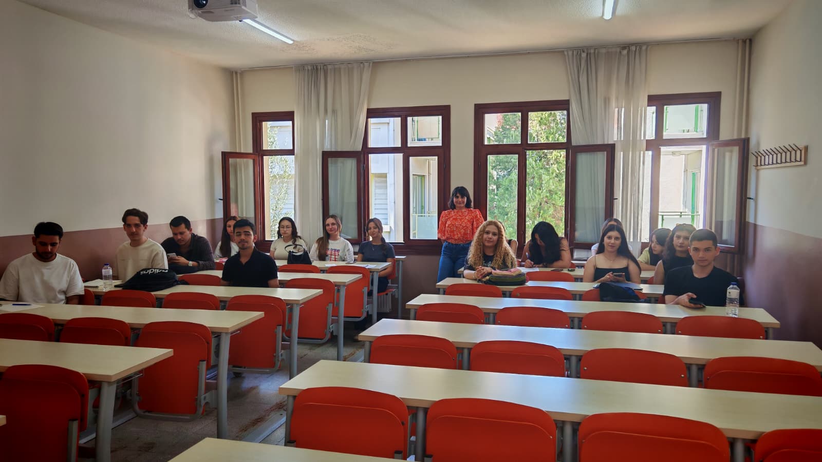 Kimya Teknolojisi Programı 1. Sınıf Öğrencileri ile Dönem Sonu Danışmanlık Toplantısı Gerçekleştirildi 4