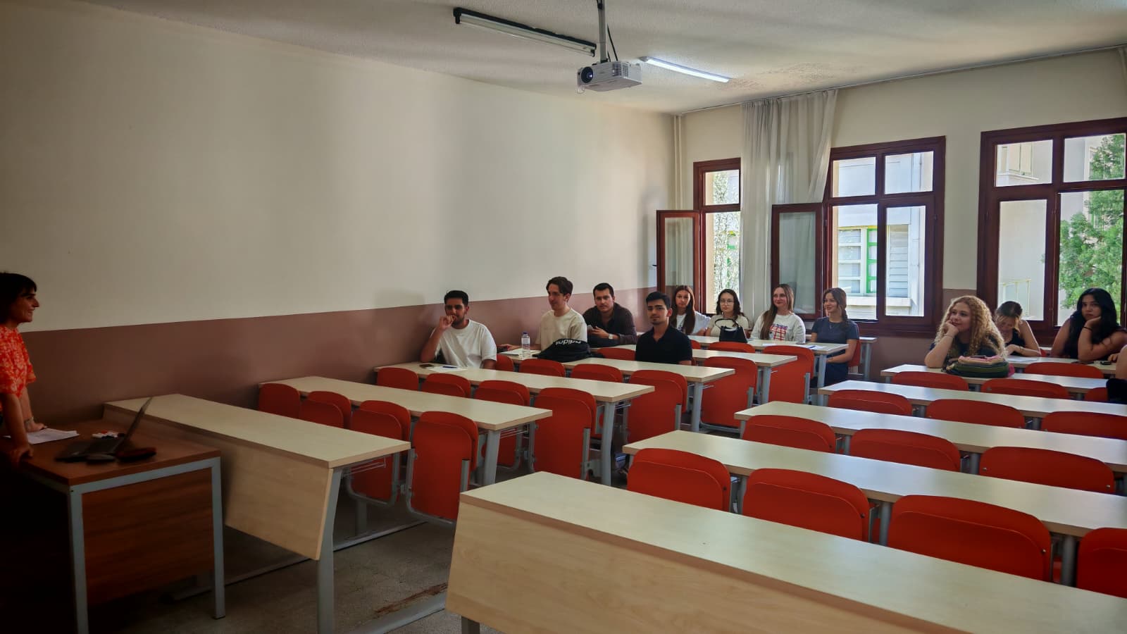 Kimya Teknolojisi Programı 1. Sınıf Öğrencileri ile Dönem Sonu Danışmanlık Toplantısı Gerçekleştirildi 3