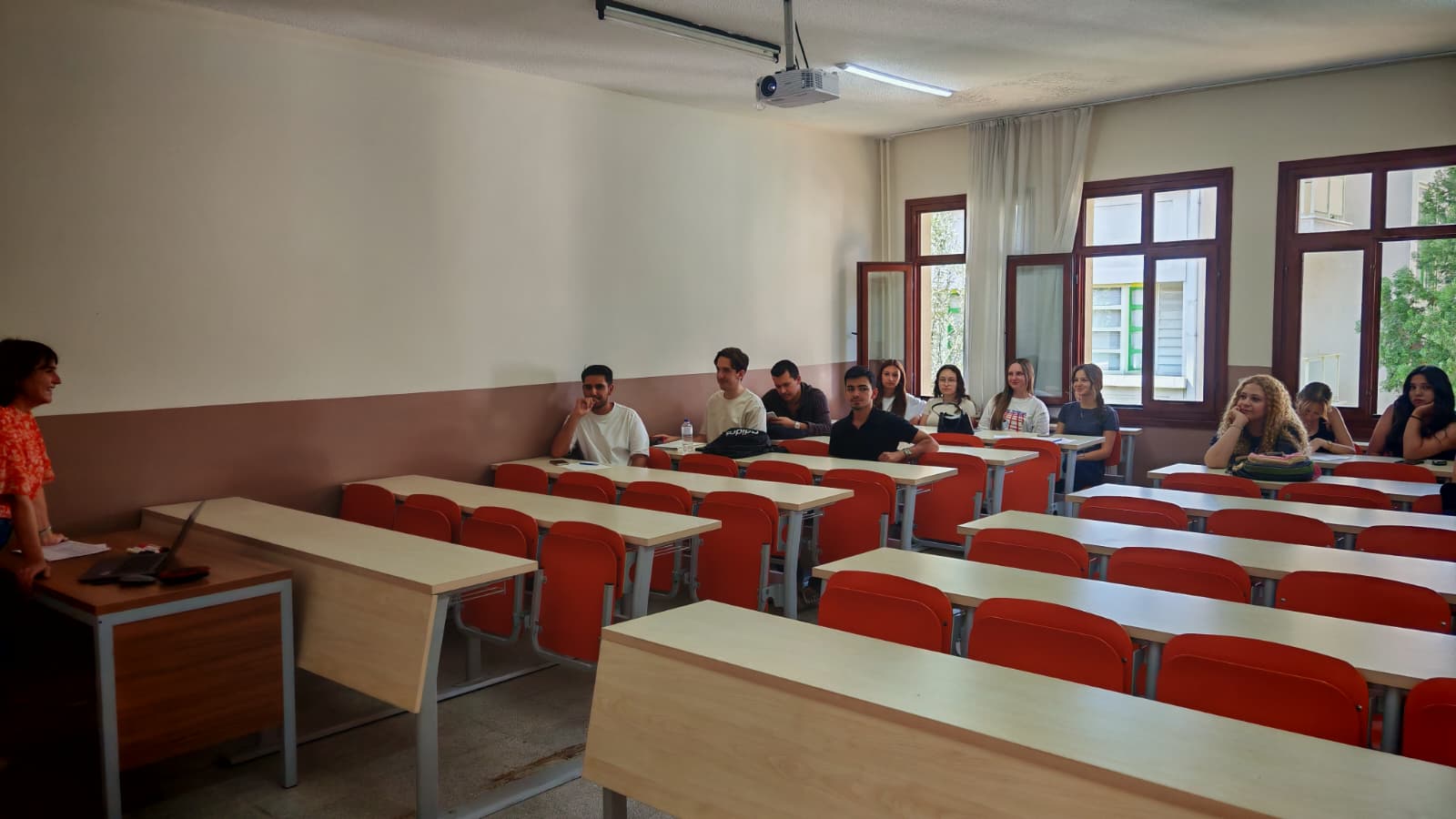 Kimya Teknolojisi Programı 1. Sınıf Öğrencileri ile Dönem Sonu Danışmanlık Toplantısı Gerçekleştirildi 2