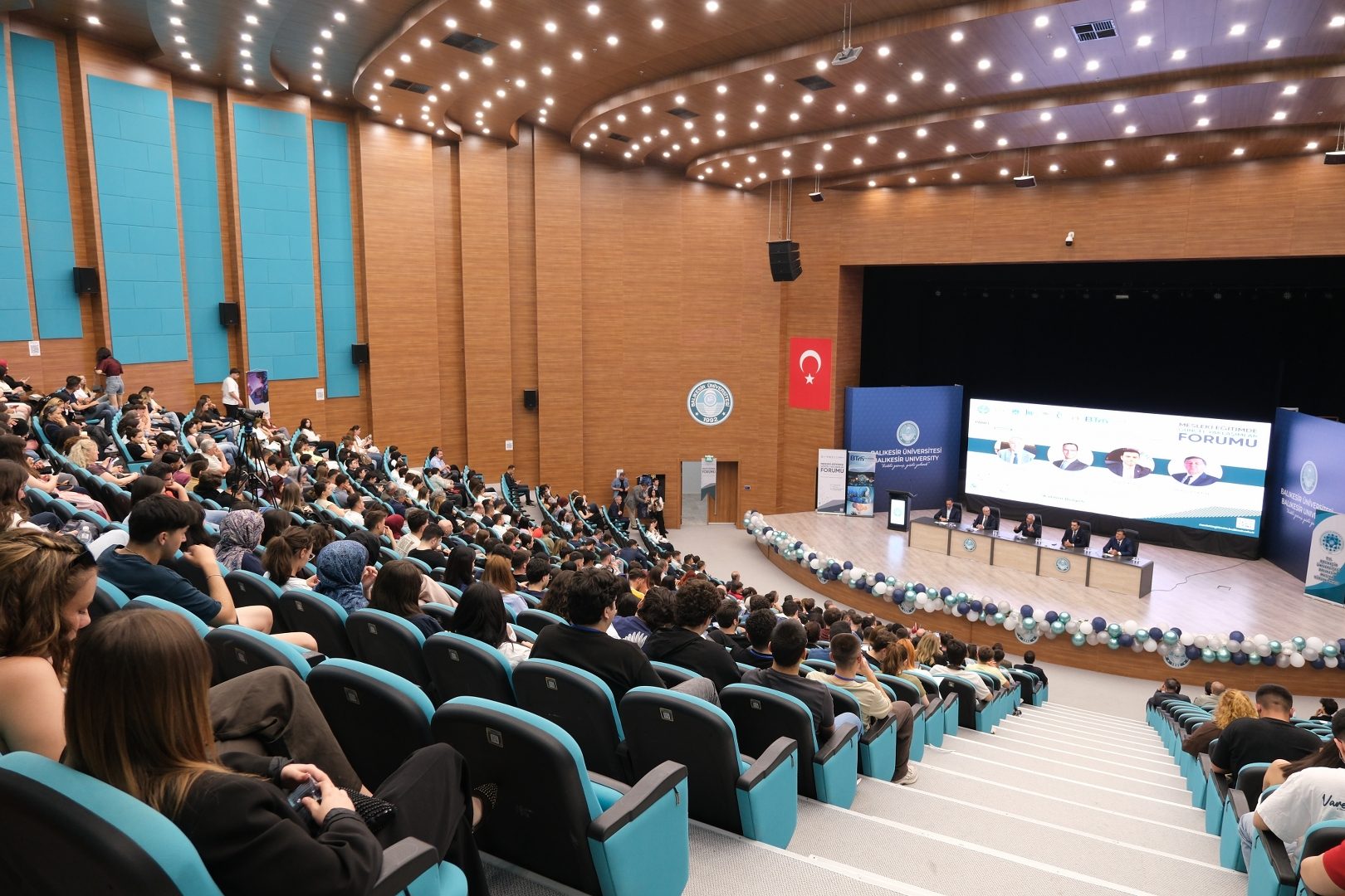 Mesleki Eğitimde Üniversite-Sanayi İş Birliği BAÜN’de Masaya Yatırıldı 5
