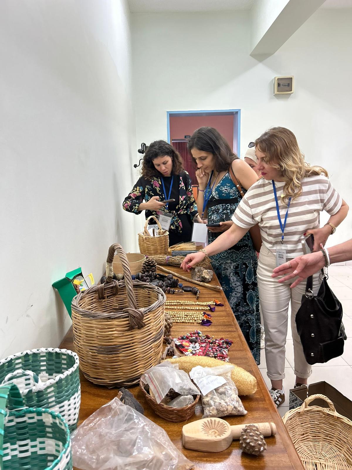 Tıbbi ve Aromatik Bitkiler Programı Öğrencilerimizden Biyoloji Bölümü Laboratuvarları ve Herbaryuma İnceleme Ziyareti 3