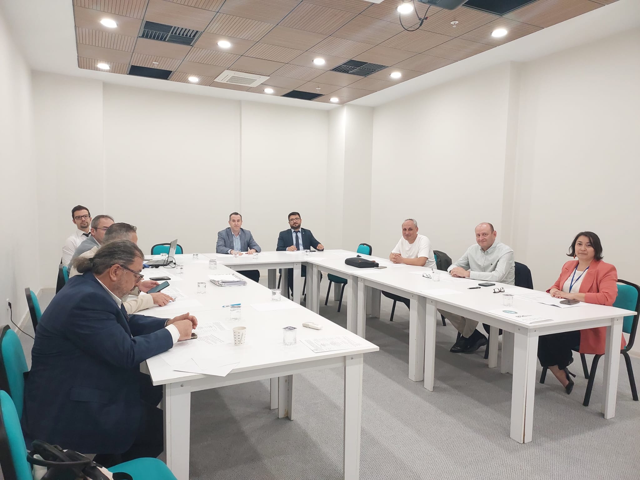 Edremit Sivil Havacılık Yüksekokulu akademisyenleri Mesleki Eğitimde Güncel Yaklaşımlar Forumuna katıldı. 3