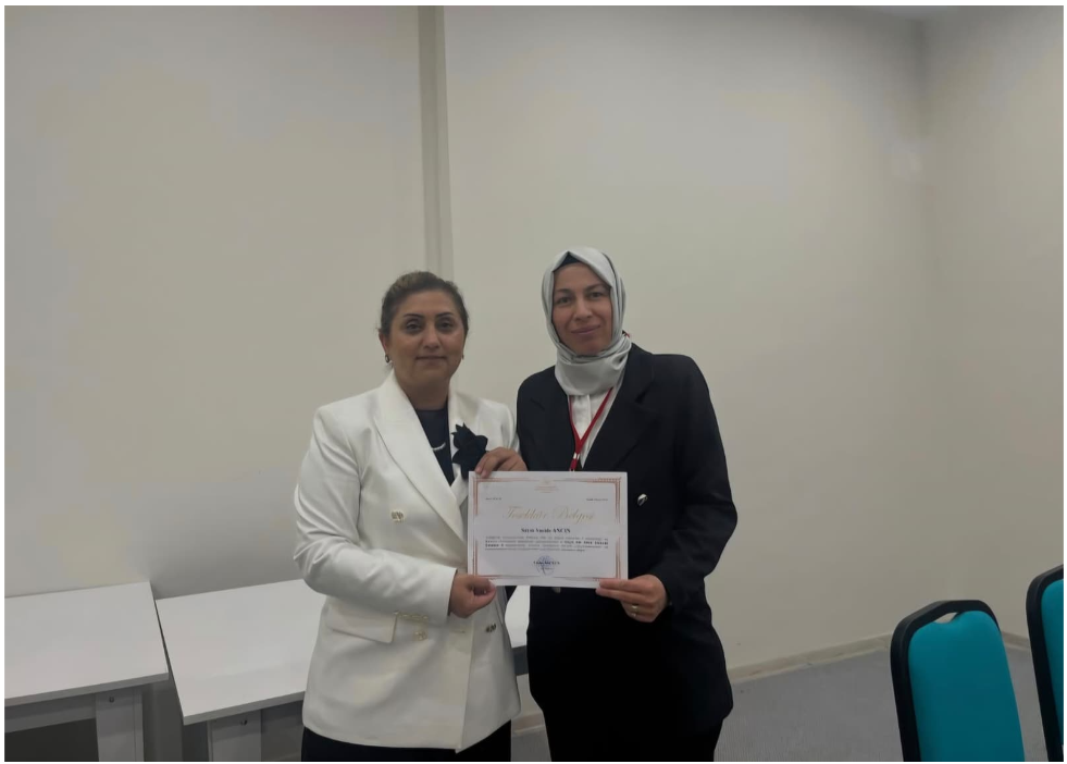 İvrindi Sağlık Hizmetleri Meslek Yüksekokulu öğretim elemanlarından Dr. Öğr. Üyesi Vacide ANCIN, 8–10 Mayıs 2026 tarihleri arasında düzenlenen 1. Uluslararası Gediz Sosyal Bilimler Kongresi’ne (G-ISSC) katılım sağladı