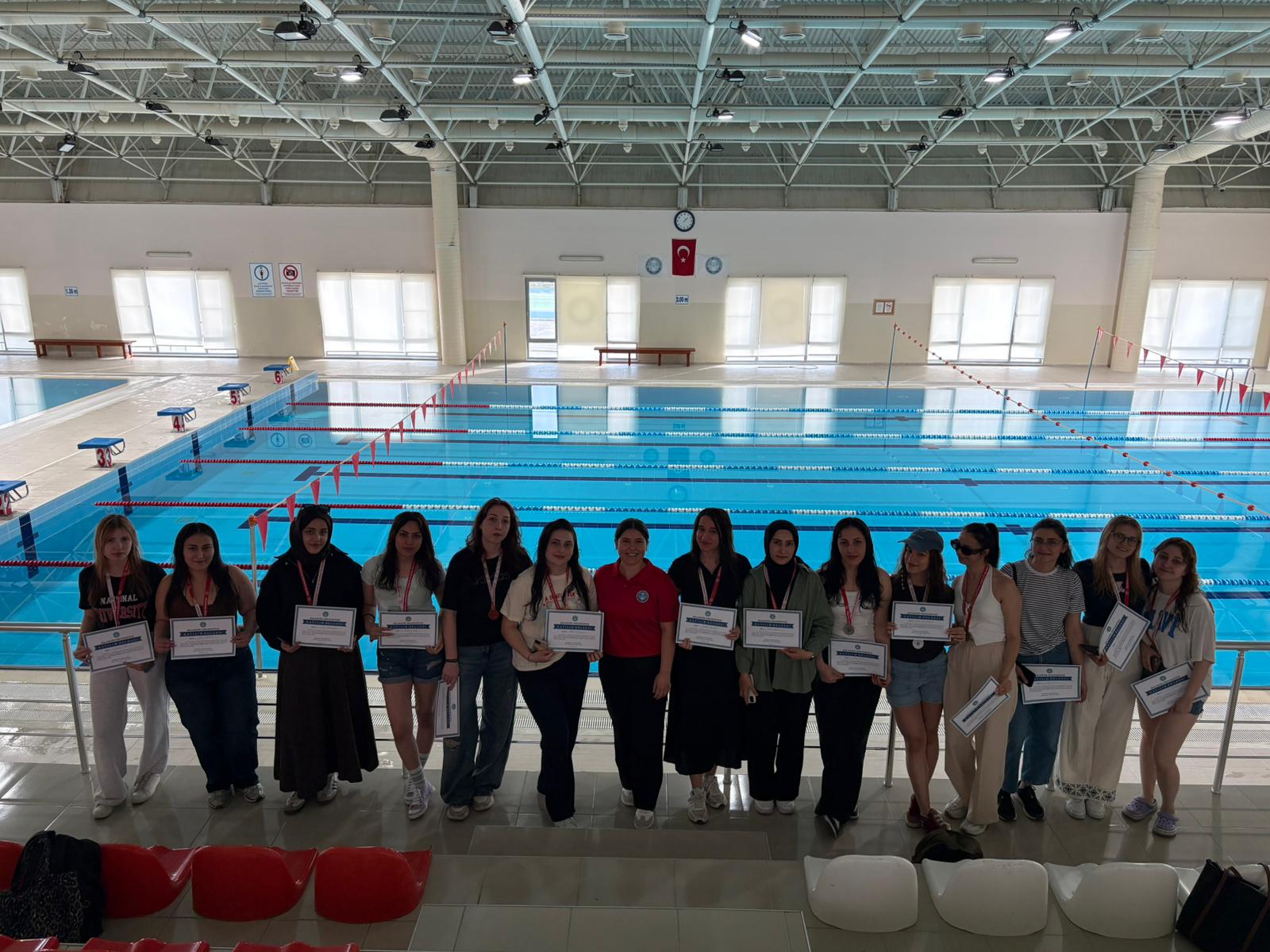 Spor Dostu Kampüsün Yüzme Kursları Bahar Dönemini Tamamladı