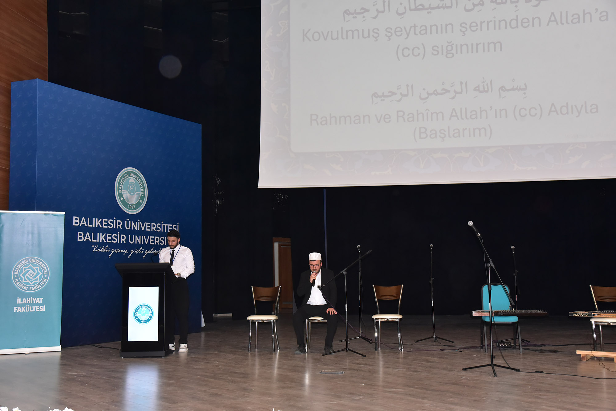 Balıkesir Üniversitesi İlahiyat Fakültesinde Mezuniyet Gururu 5