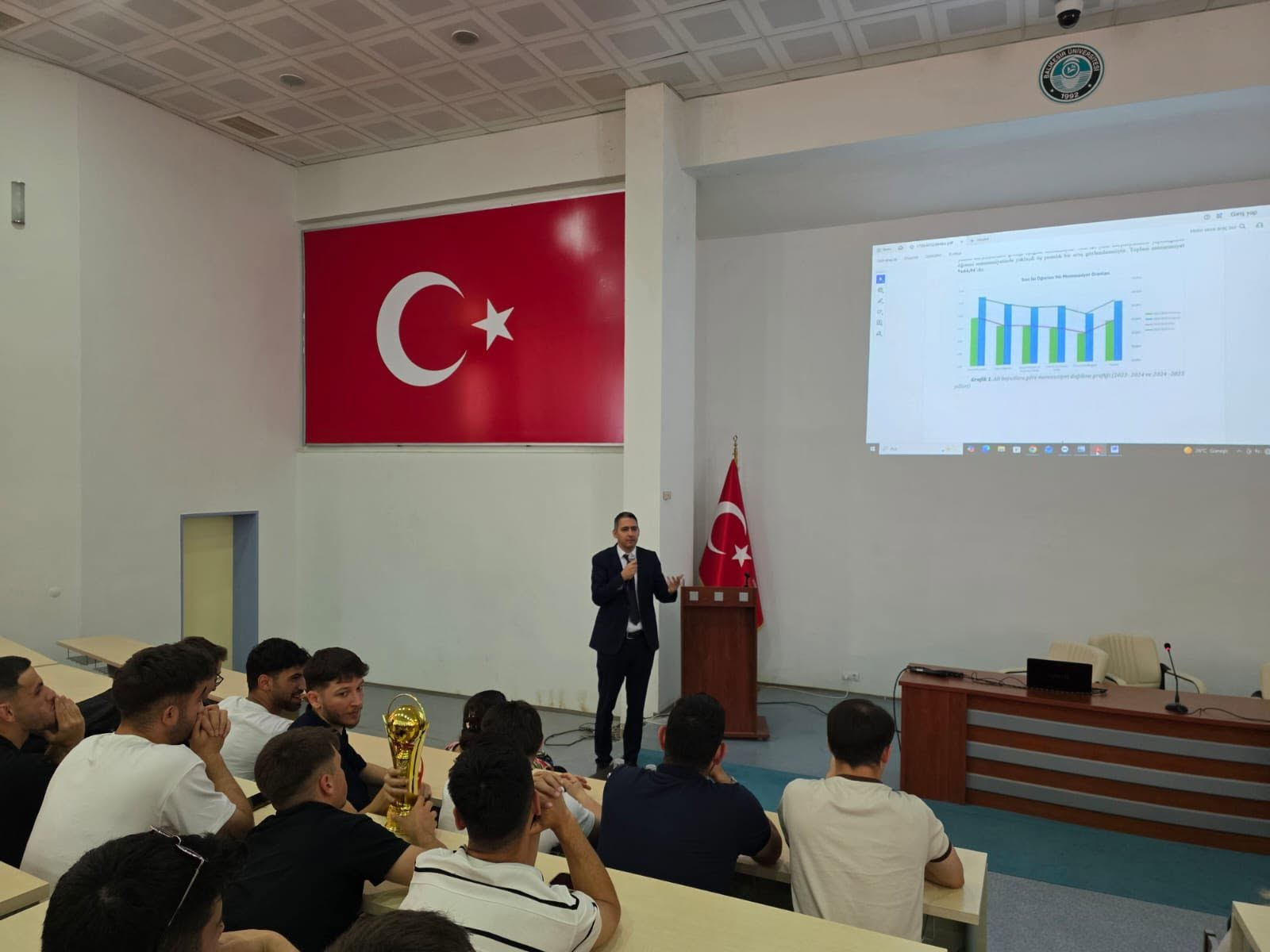 Dean Meets with Students