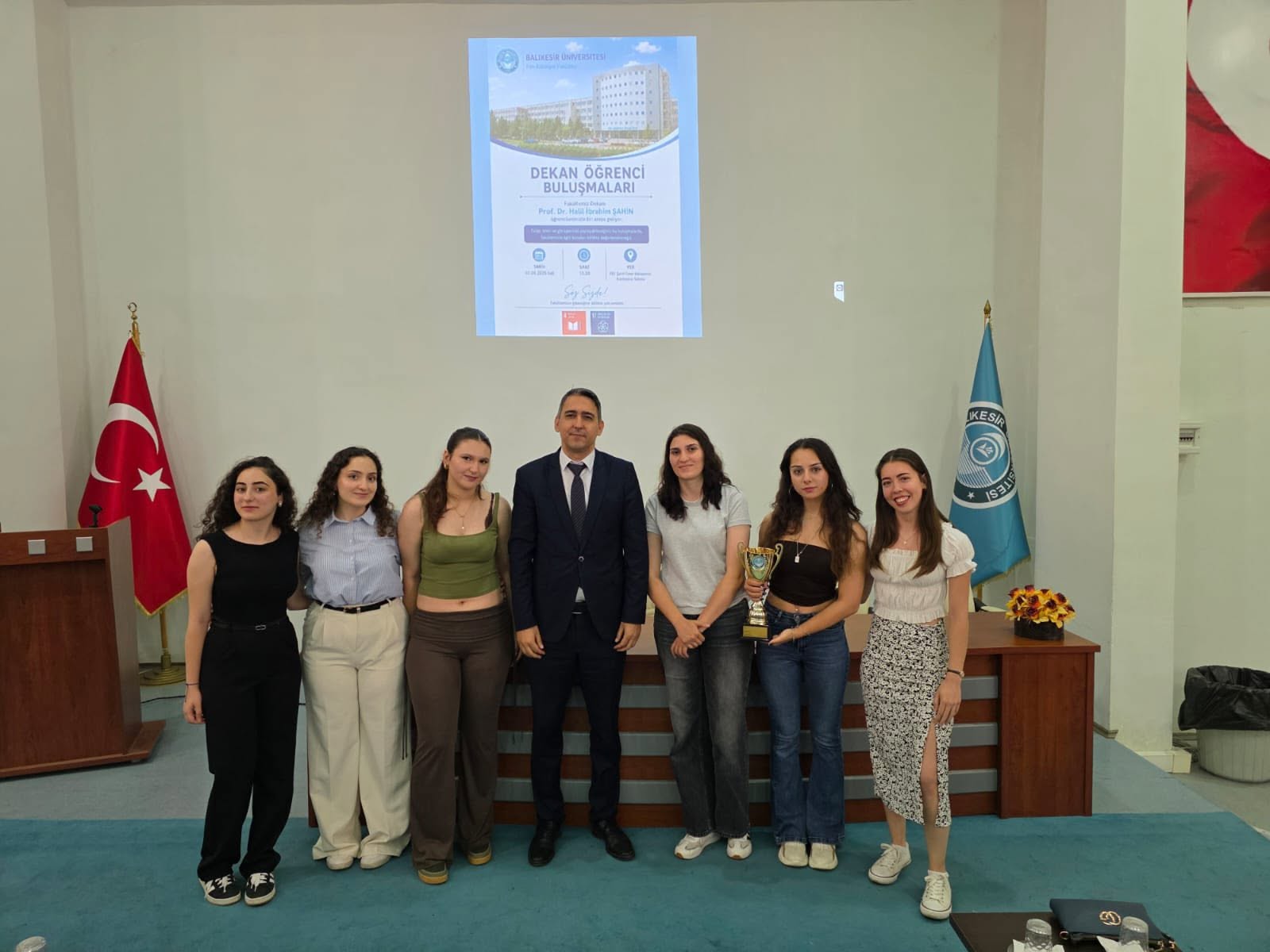 Dean Meets with Students 5