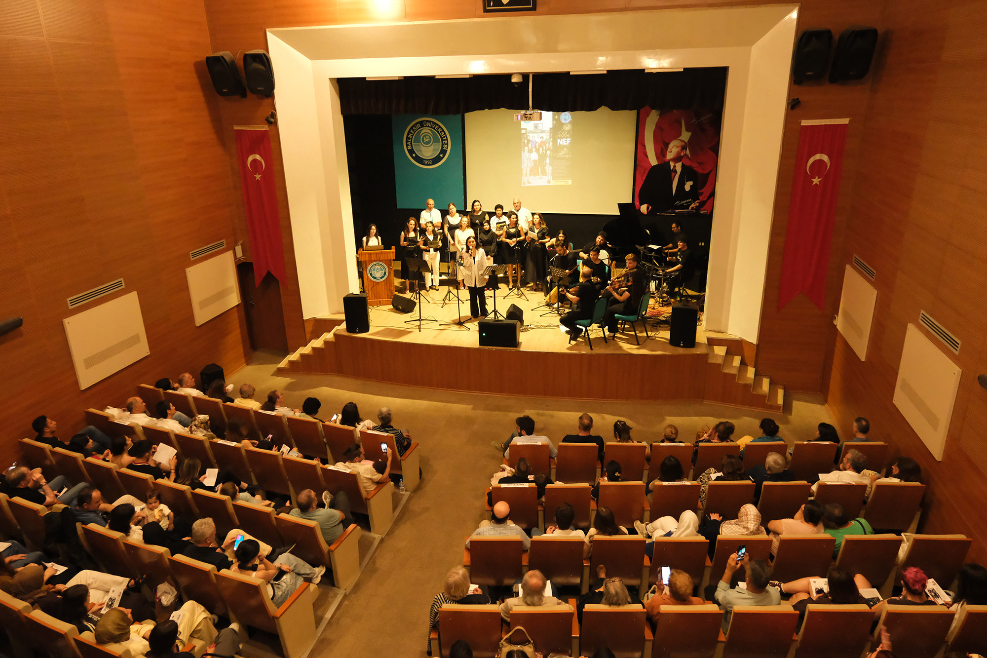BAÜN NEF Personel Korosu “Her Telden” Konseri ile Büyük Beğeni Topladı 7