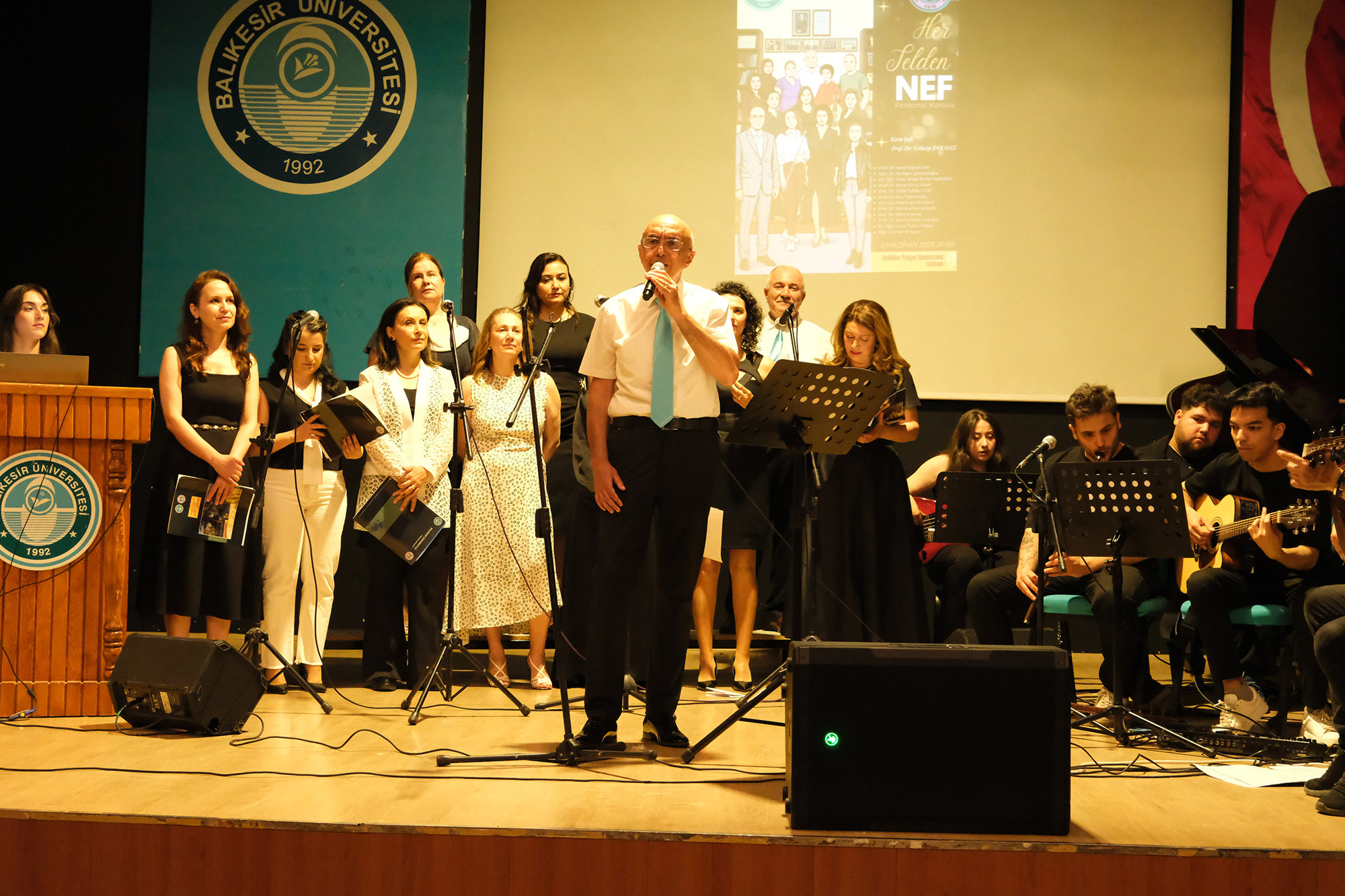 BAÜN NEF Personel Korosu “Her Telden” Konseri ile Büyük Beğeni Topladı 10
