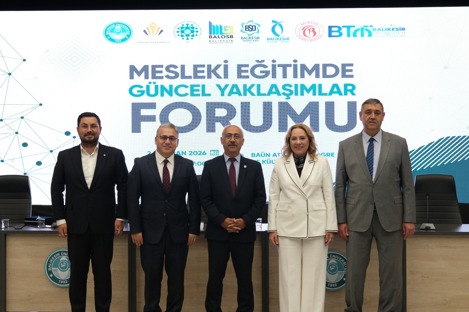 Balıkesir MYO ve Balıkesir TTO İş Birliğinde Düzenlenen “Mesleki Eğitimde Güncel Yaklaşımlar Forumu” Çerçevesinde, “Mesleki Eğitimde Üniversite ve Sanayi Sektör İş Birliğinin Önemi” Başlıklı Paneller Gerçekleştirildi 13