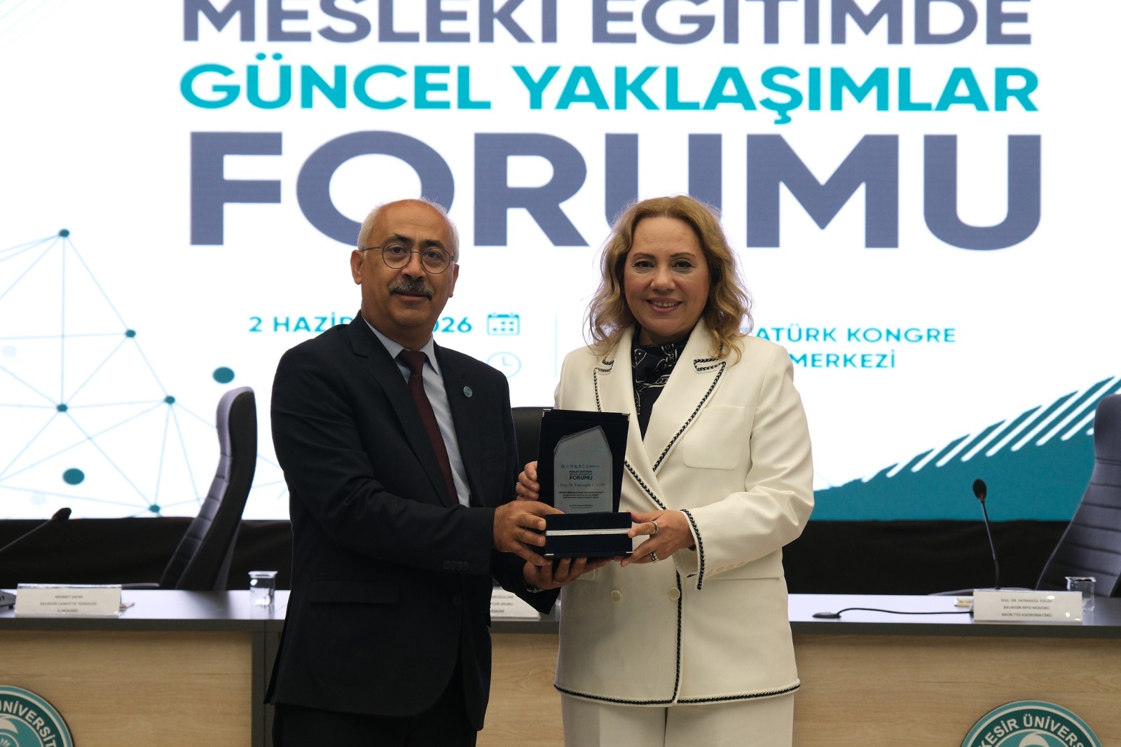 Balıkesir MYO ve Balıkesir TTO İş Birliğinde Düzenlenen “Mesleki Eğitimde Güncel Yaklaşımlar Forumu” Çerçevesinde, “Mesleki Eğitimde Üniversite ve Sanayi Sektör İş Birliğinin Önemi” Başlıklı Paneller Gerçekleştirildi 8