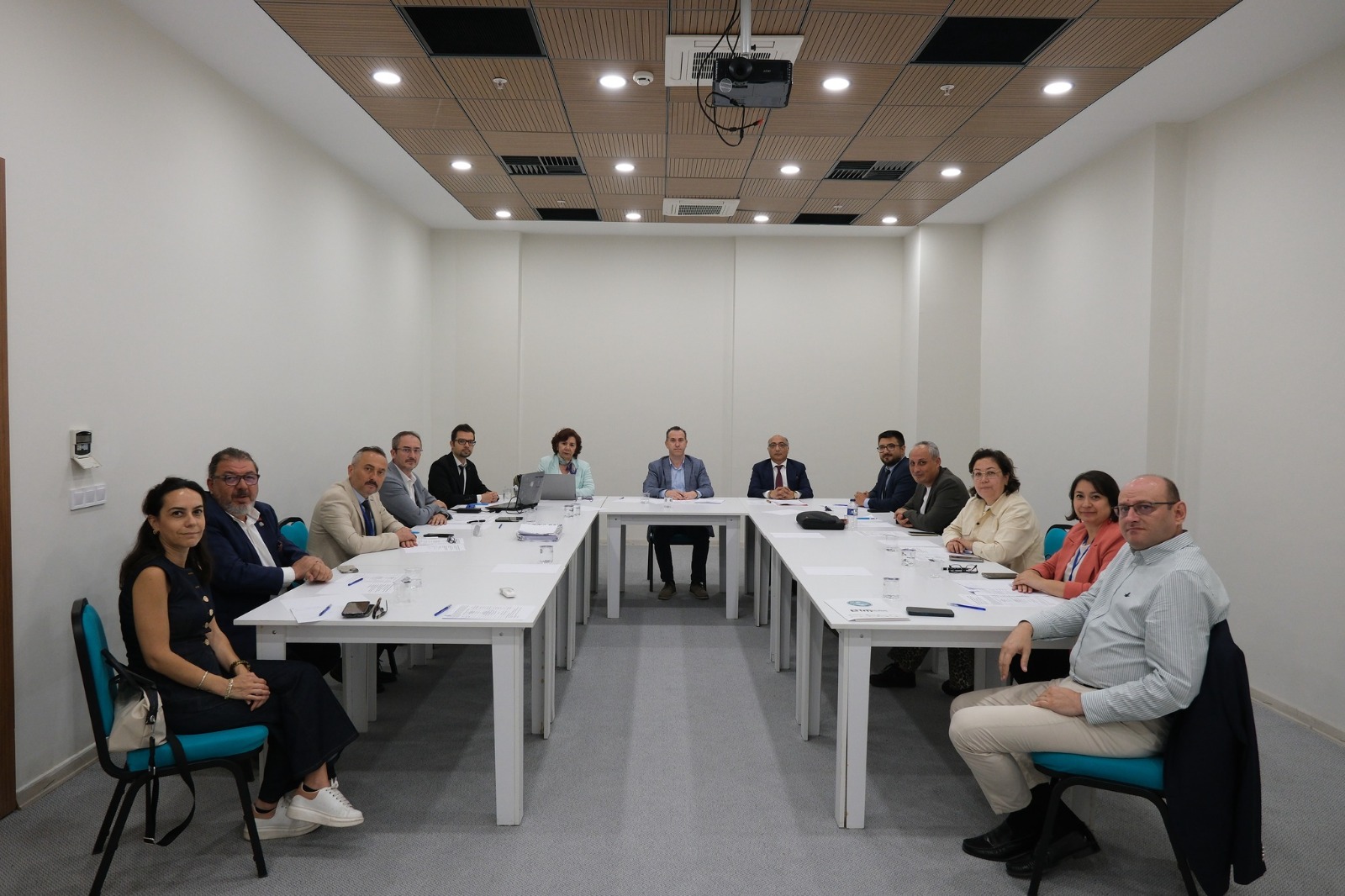 Balıkesir MYO ve Balıkesir TTO İş Birliğinde Düzenlenen “Mesleki Eğitimde Güncel Yaklaşımlar Forumu” Çalıştayında; Girişimcilik, Dijital Dönüşüm, Üniversite-Sanayi İş Birliği ve Sürdürülebilirlik Başlıkları Ele Alındı 8
