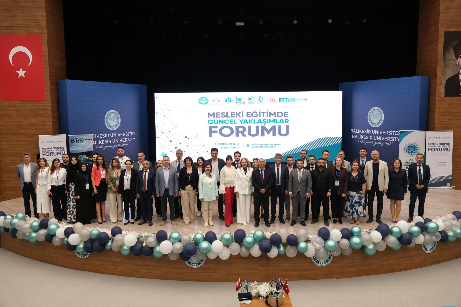 Balıkesir MYO ve Balıkesir TTO İş Birliğinde Düzenlenen “Mesleki Eğitimde Güncel Yaklaşımlar Forumu” Çalıştayında; Girişimcilik, Dijital Dönüşüm, Üniversite-Sanayi İş Birliği ve Sürdürülebilirlik Başlıkları Ele Alındı