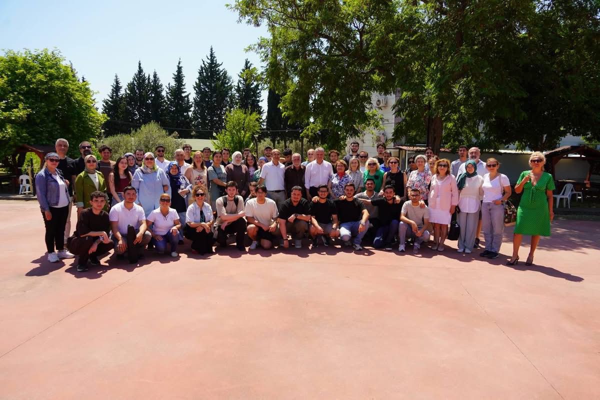 Kuşaklar Arası İletişim Söyleşisi Edremit Meslek Yüksekokulunda Gerçekleştirildi
