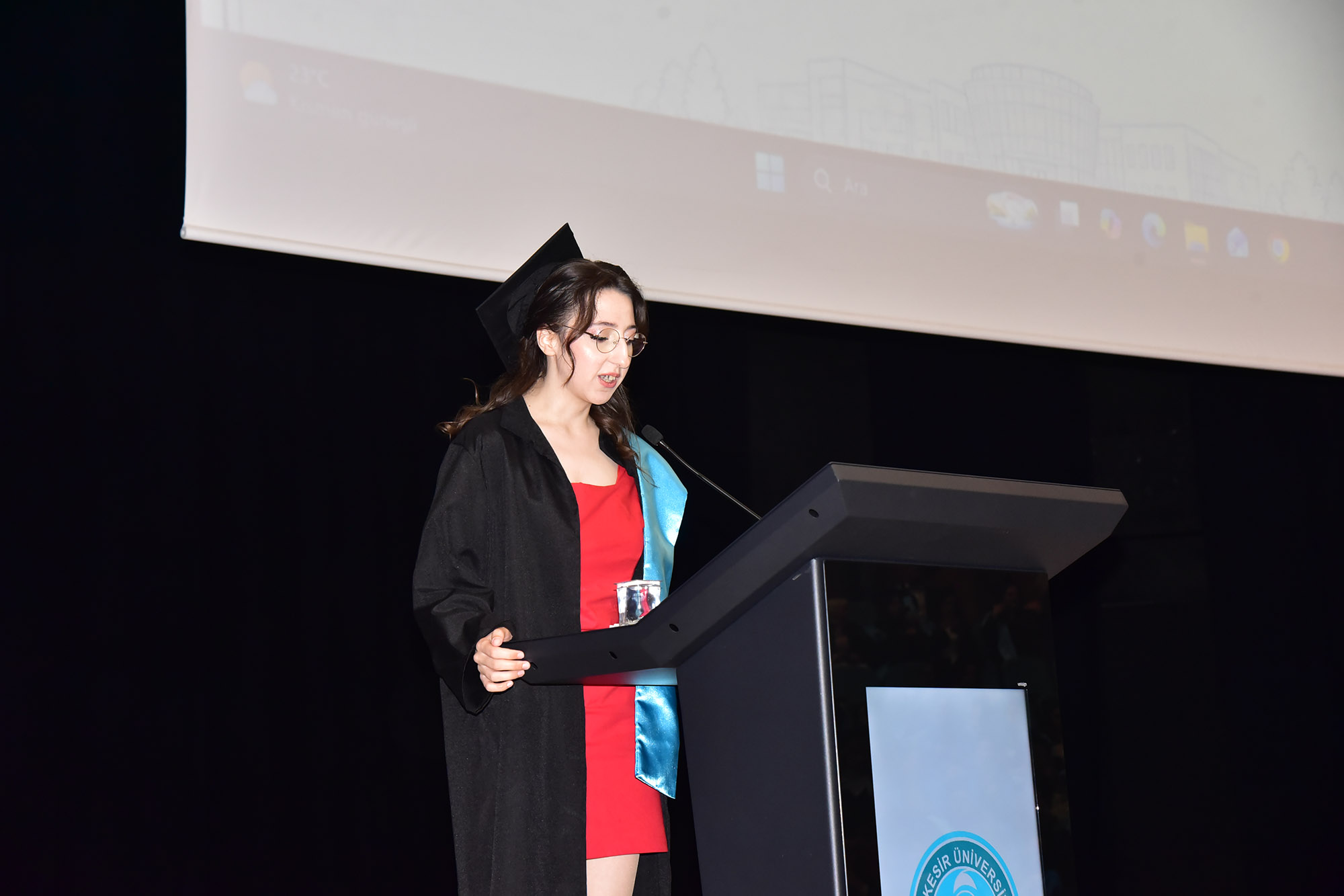 BAÜN Mimarlık Fakültesinde Mezuniyet Mutluluğu 7