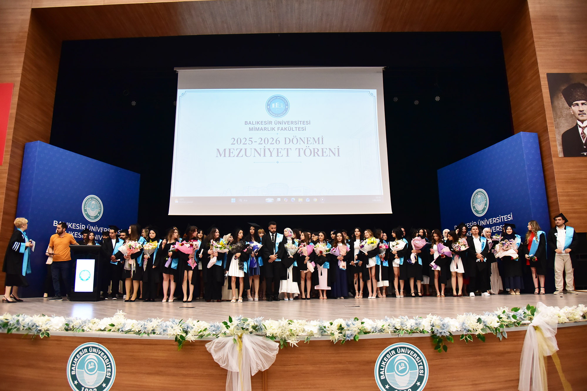 BAÜN Mimarlık Fakültesinde Mezuniyet Mutluluğu 15