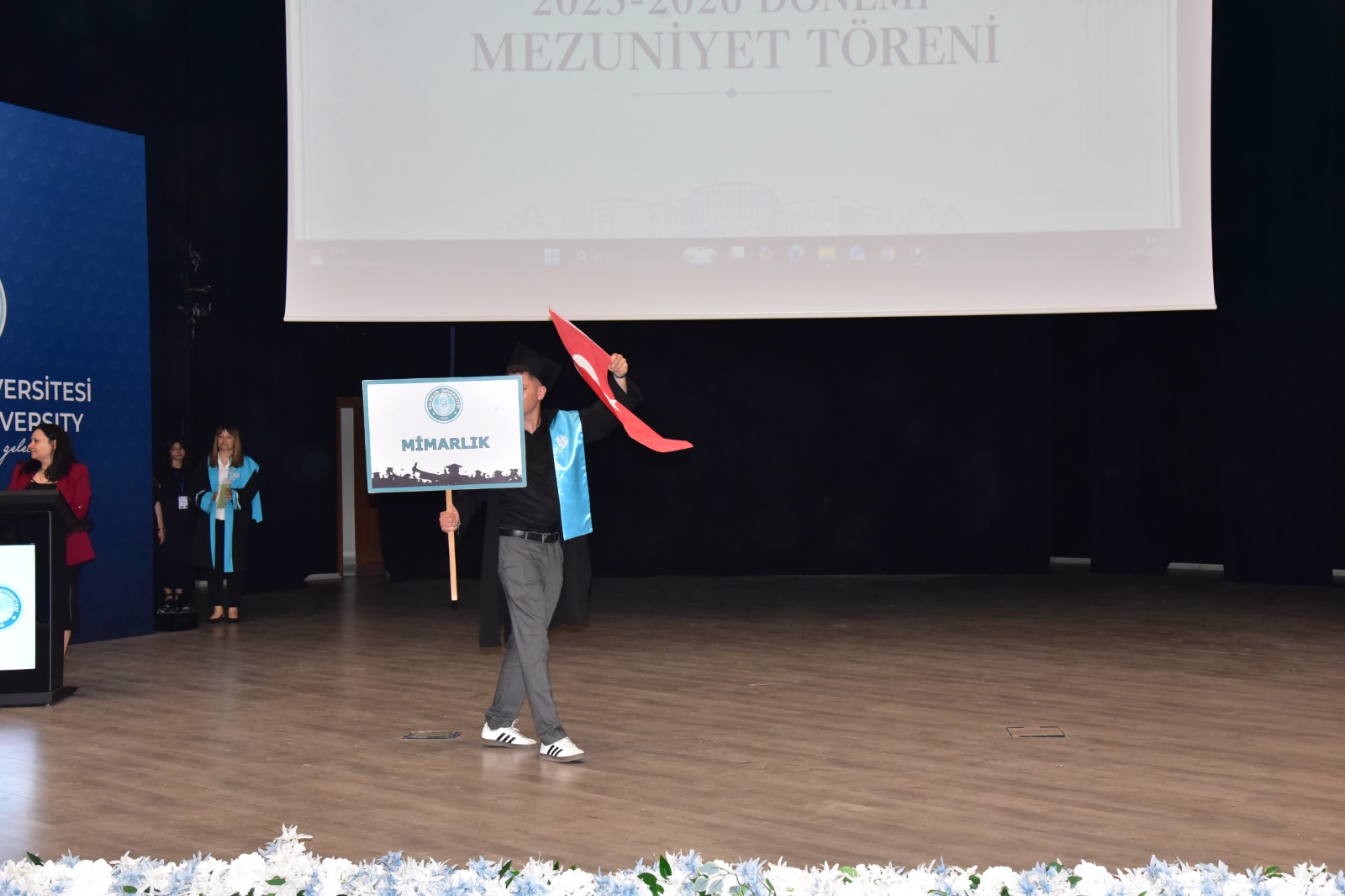Balıkesir Üniversitesi Mimarlık Fakültesi 2026 yılı Mezuniyet Törenimizi büyük bir gurur ve coşkuyla gerçekleştirdik. 1