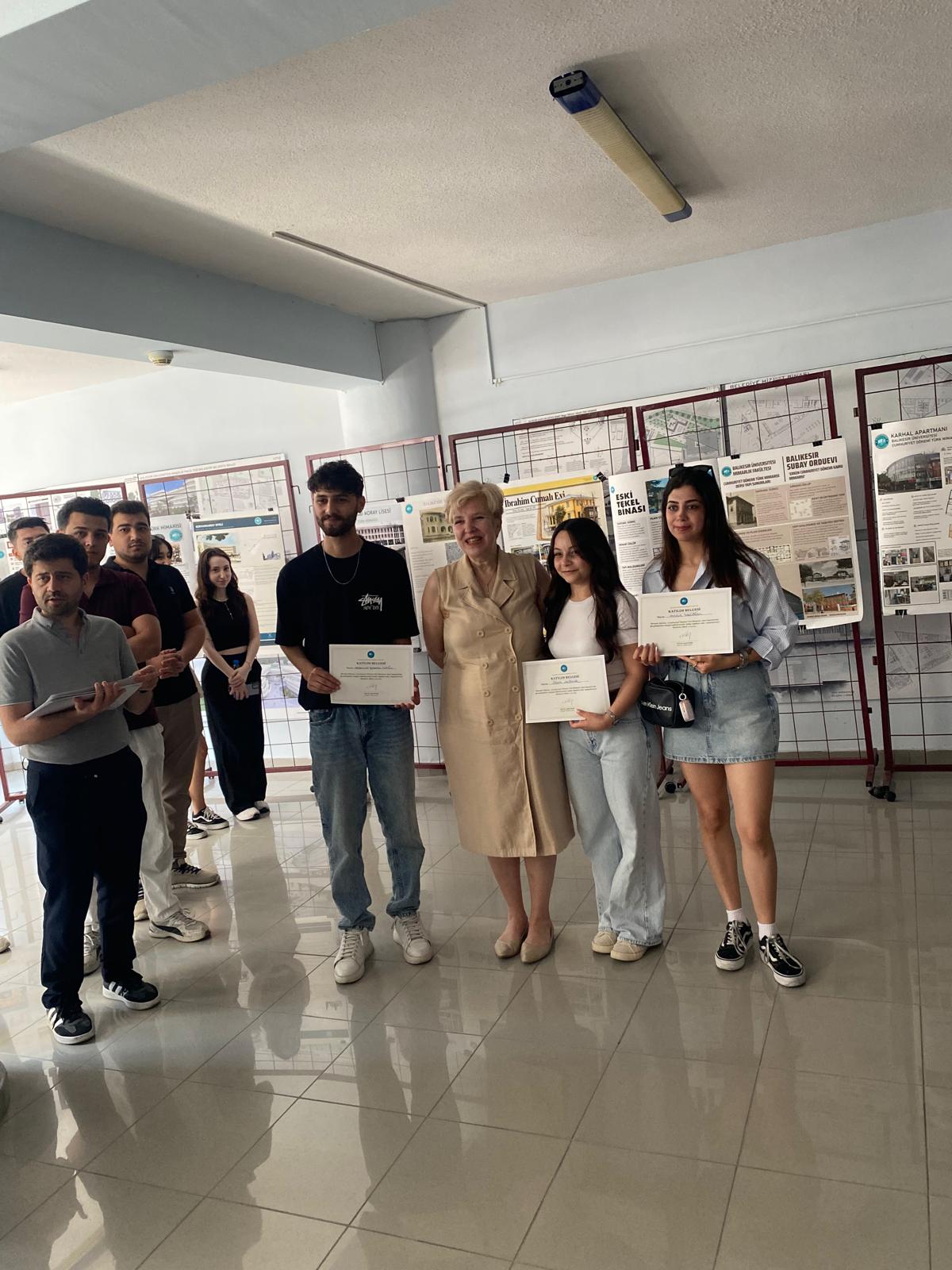 Cumhuriyet Dönemi Türk Mimarisi Sergisi ve Öğrenci Sunumları 3
