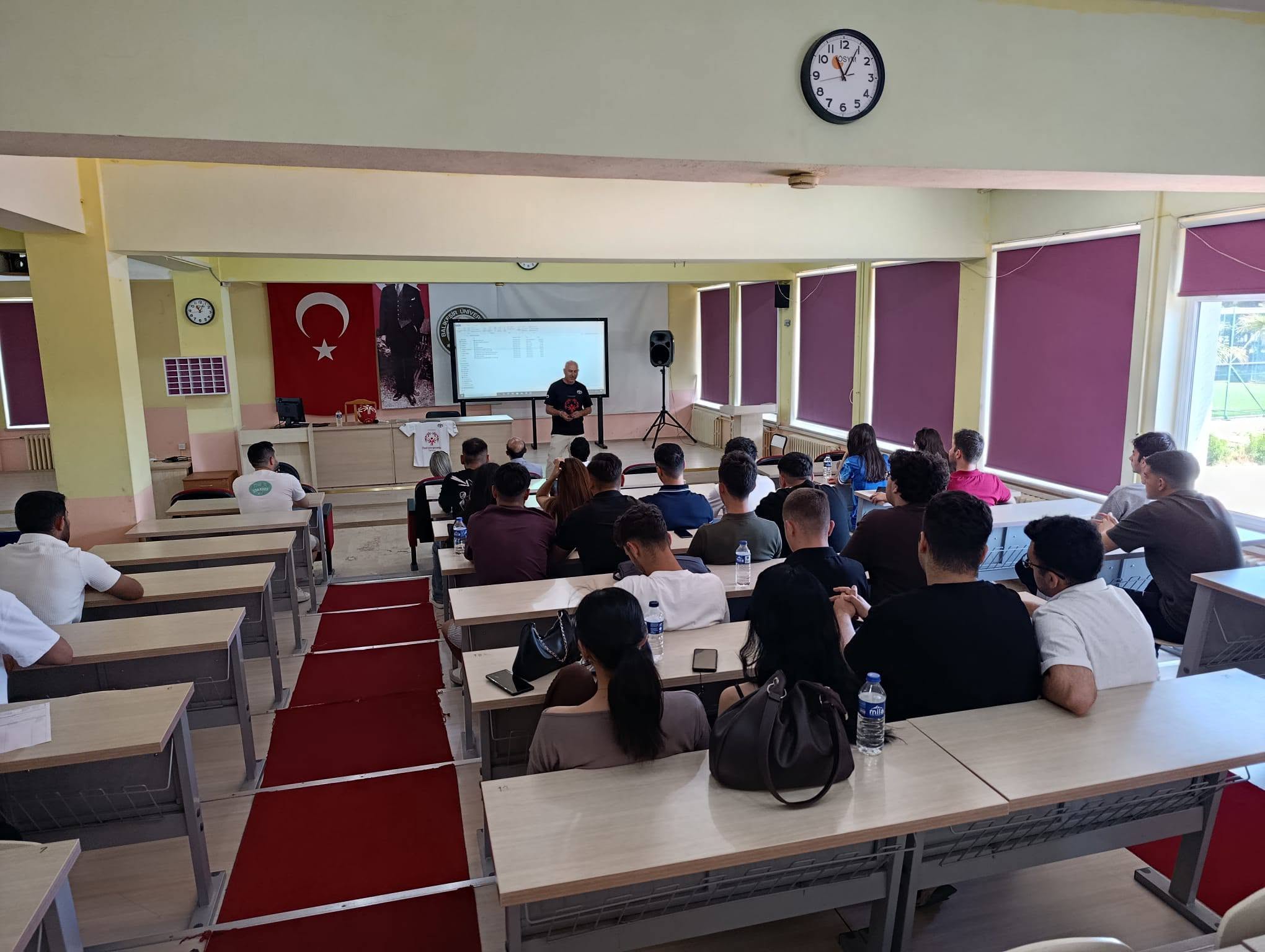 The Role of Sports in Barrier-Free Living Discussed at Edremit Vocational School 4