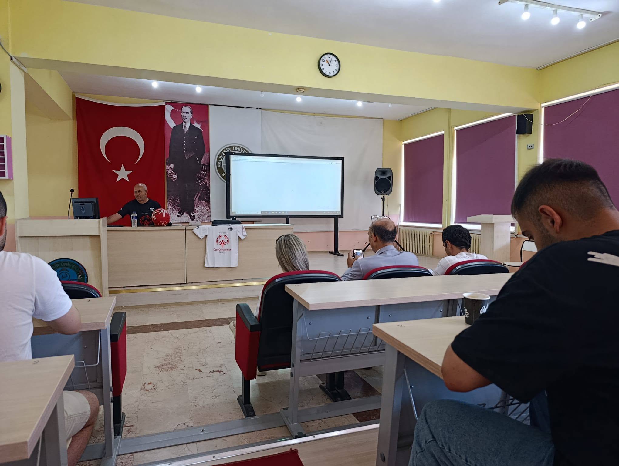 Engelsiz Yaşamda Sporun Rolü Edremit Meslek Yüksekokulunda Konuşuldu 5