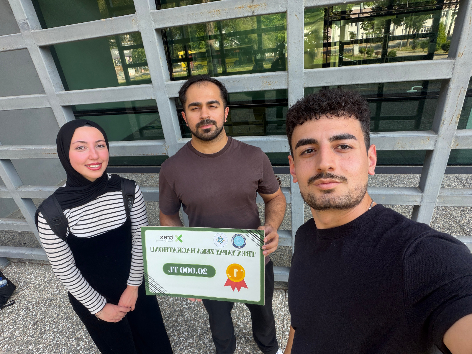 BAÜN’lü Bilgisayar Mühendisliği Öğrencilerinden Hackathon’da Birincilik Başarısı 2